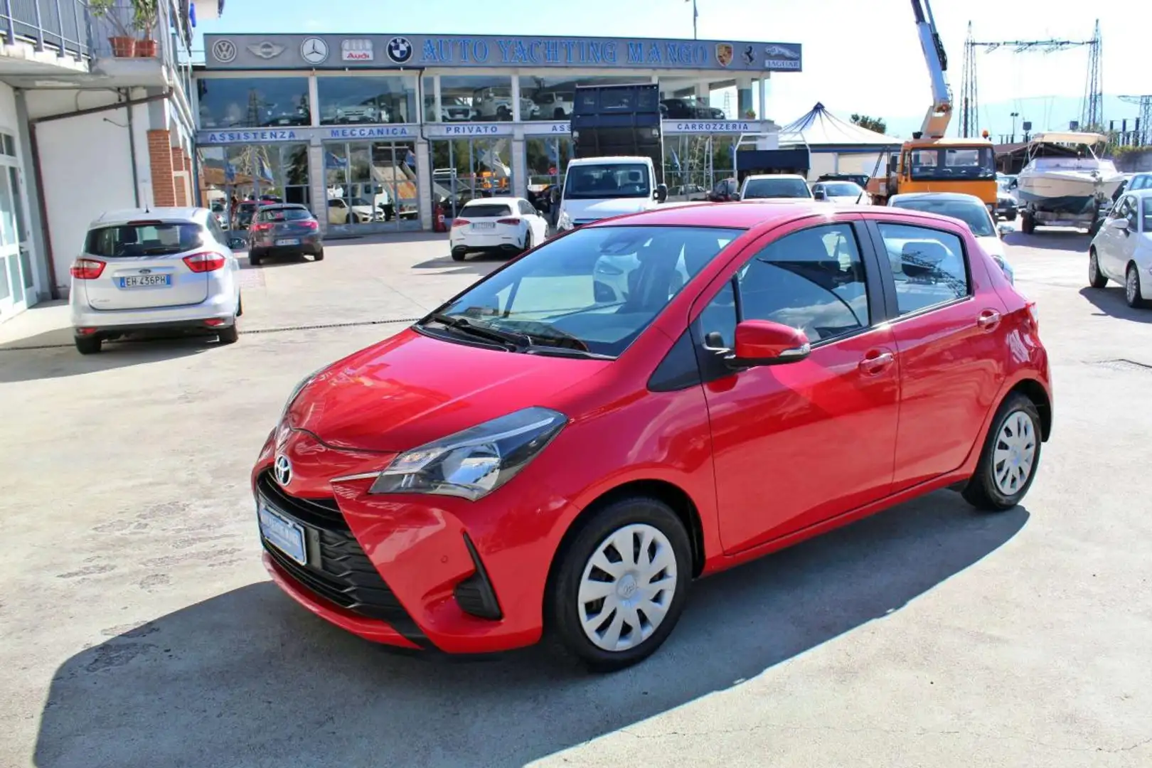 Toyota Yaris 5p 1.0 Active my19 Rosso - 1