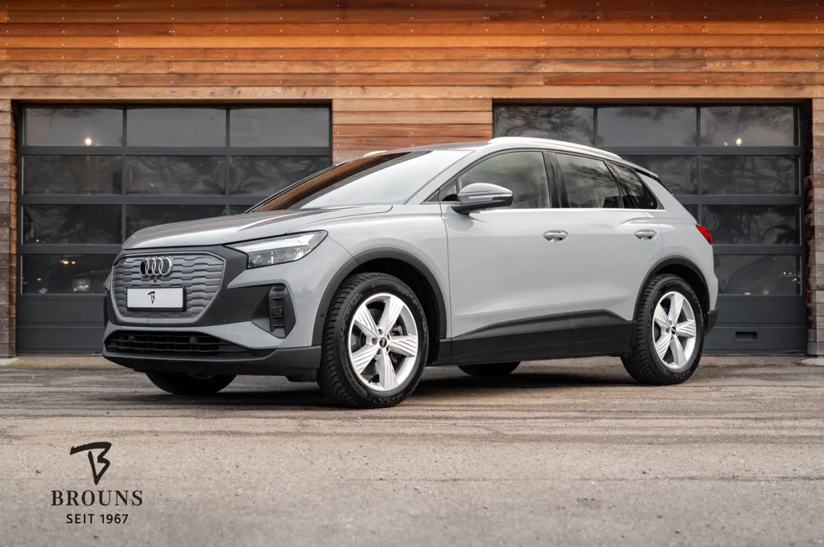 Audi Sonstige Q4 e-tron 40 204PS |1.Hd|ACC|Shz|AsstPlus Grau - 1