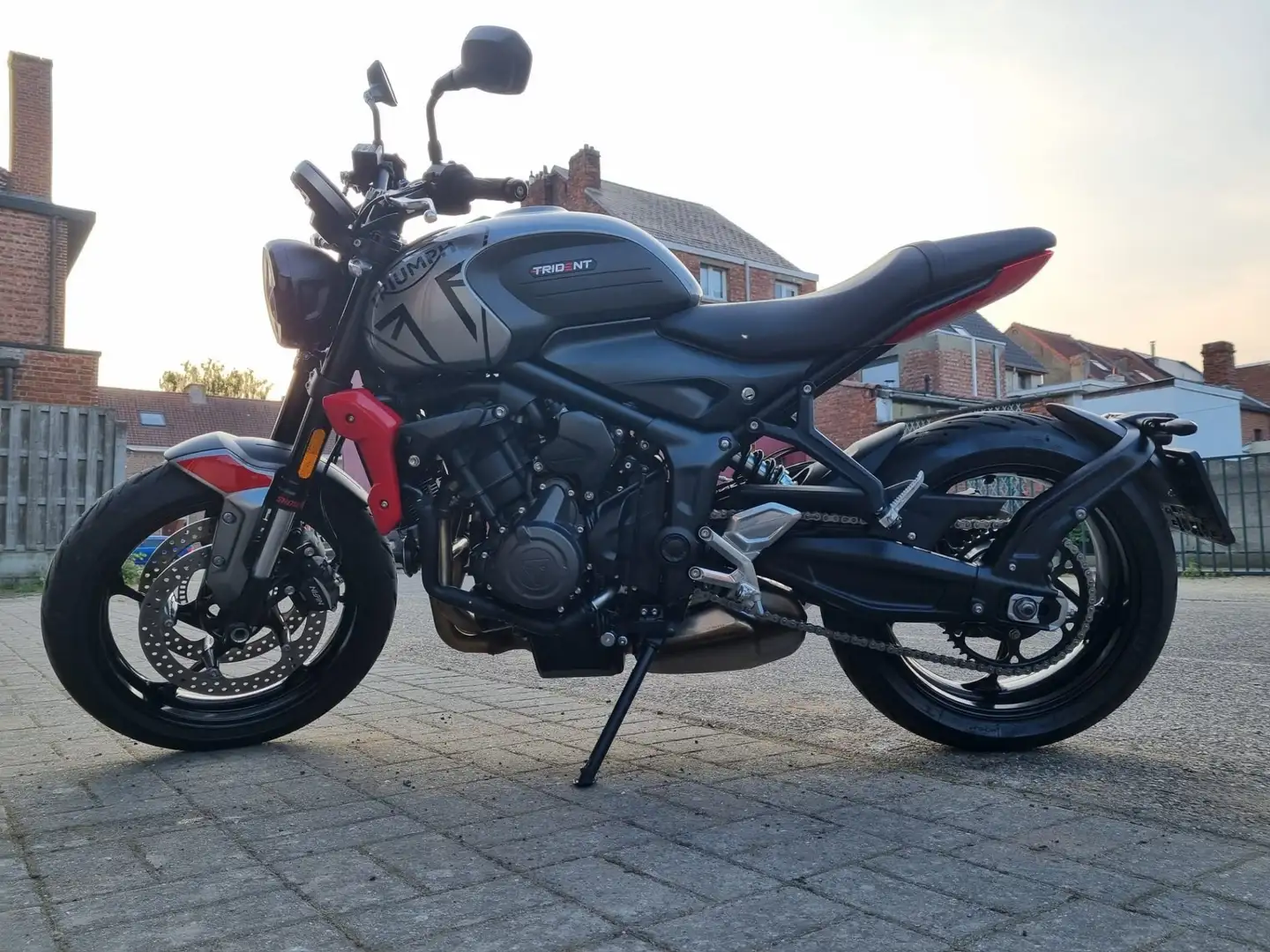 Triumph Trident 660 Argent - 1