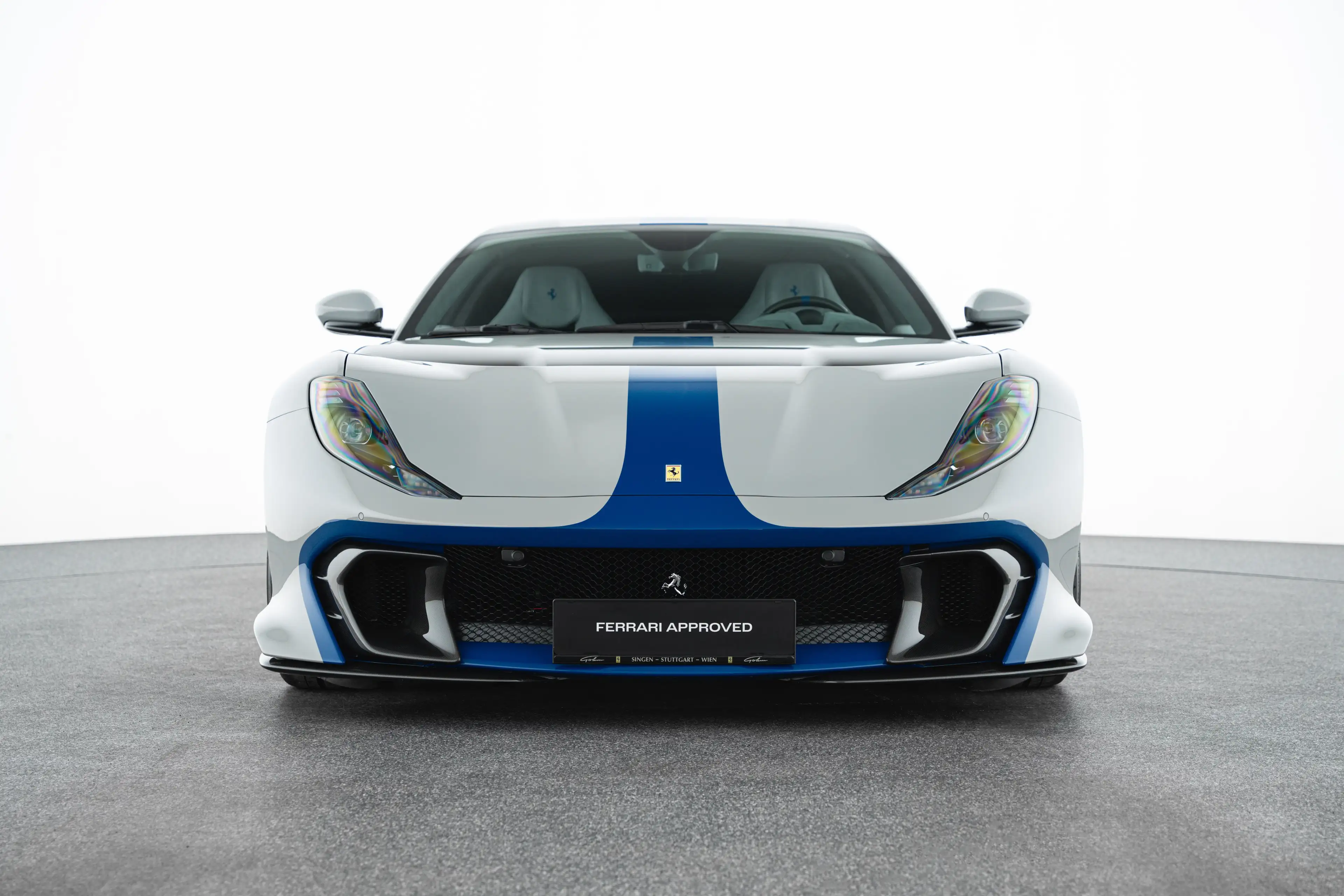 Ferrari 812 Competizione "Tailor Made" — photo 2