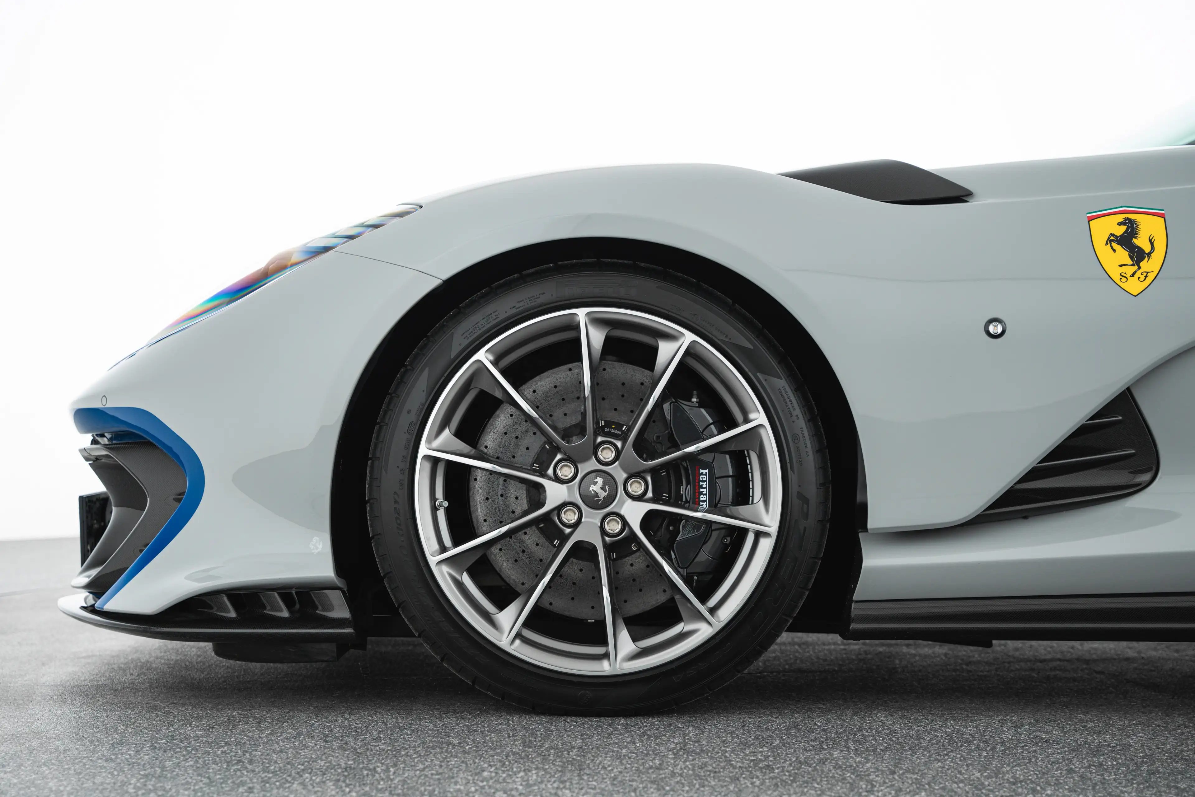 Ferrari 812 Competizione "Tailor Made" — photo 9
