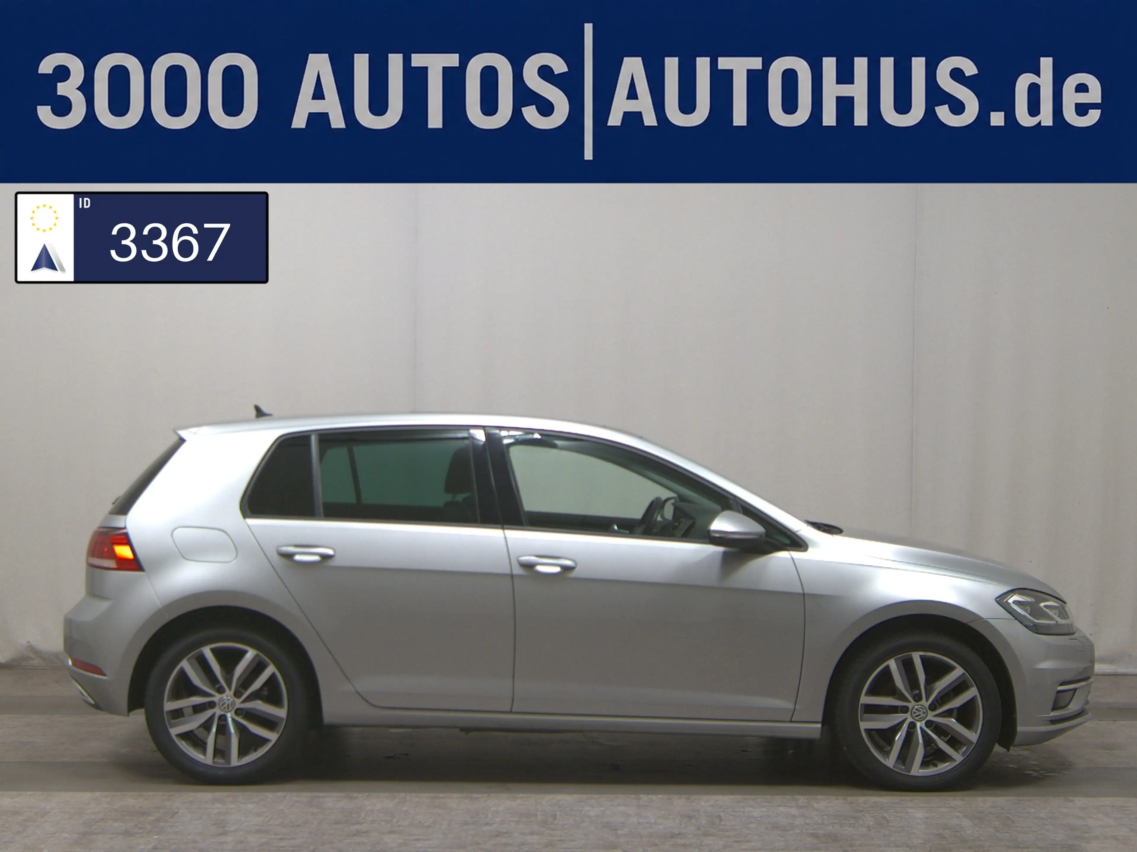 Volkswagen Golf Highline Navi LED Pano Massage T-LEDER KLIMA RADIO MFL SHZ GSD PDC STHZG AHK DAB