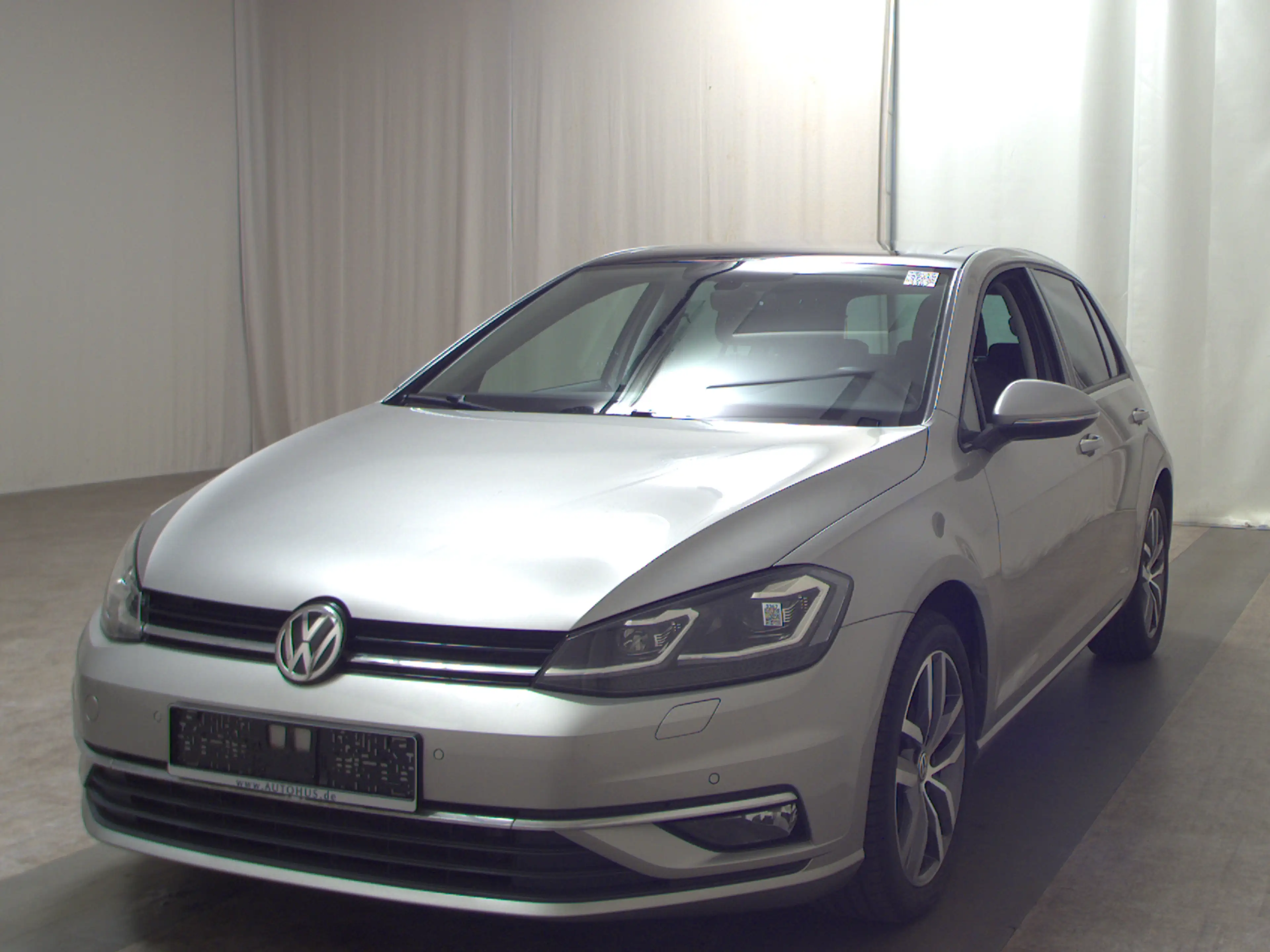 Volkswagen Golf Highline Navi LED Pano Massage T-LEDER KLIMA RADIO MFL SHZ GSD PDC STHZG AHK DAB — photo 2