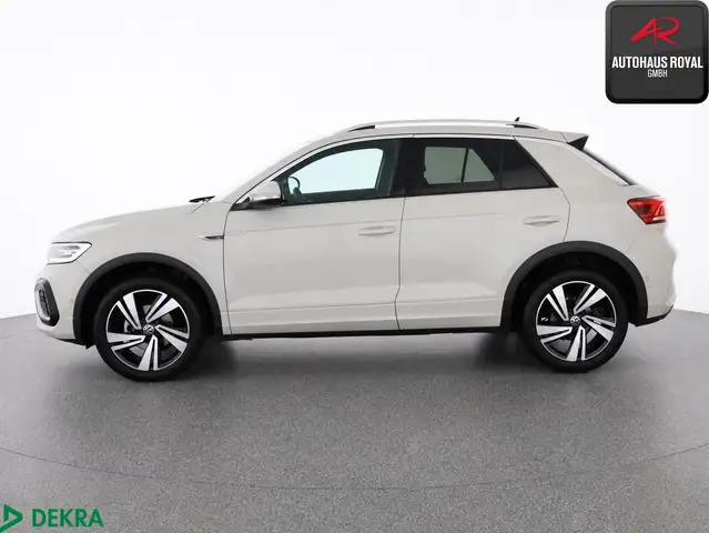 Volkswagen T-Roc view 2