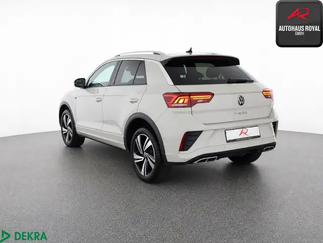 Volkswagen T-Roc view 3