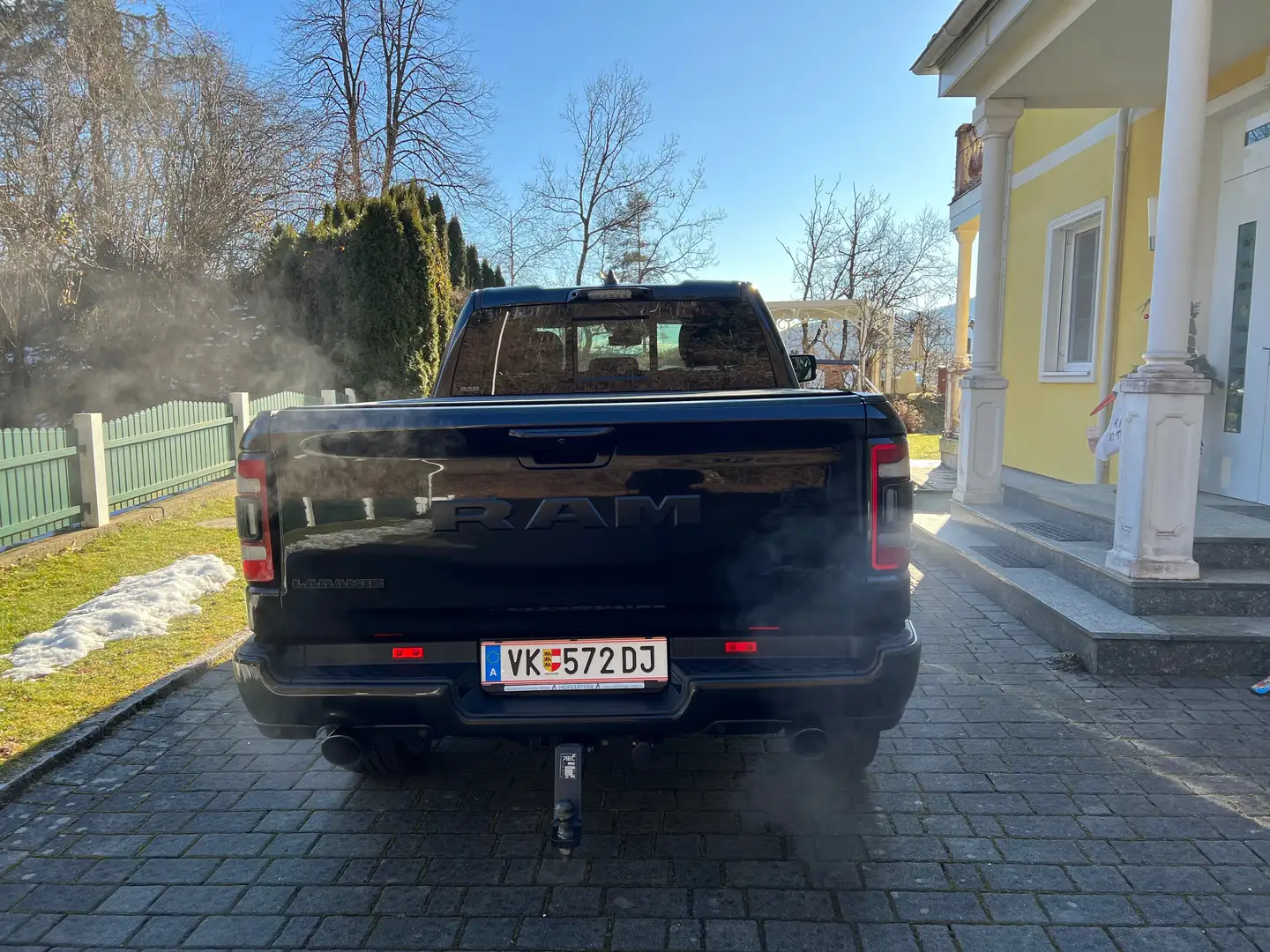 RAM 1500 Laramie Night Schwarz - 2
