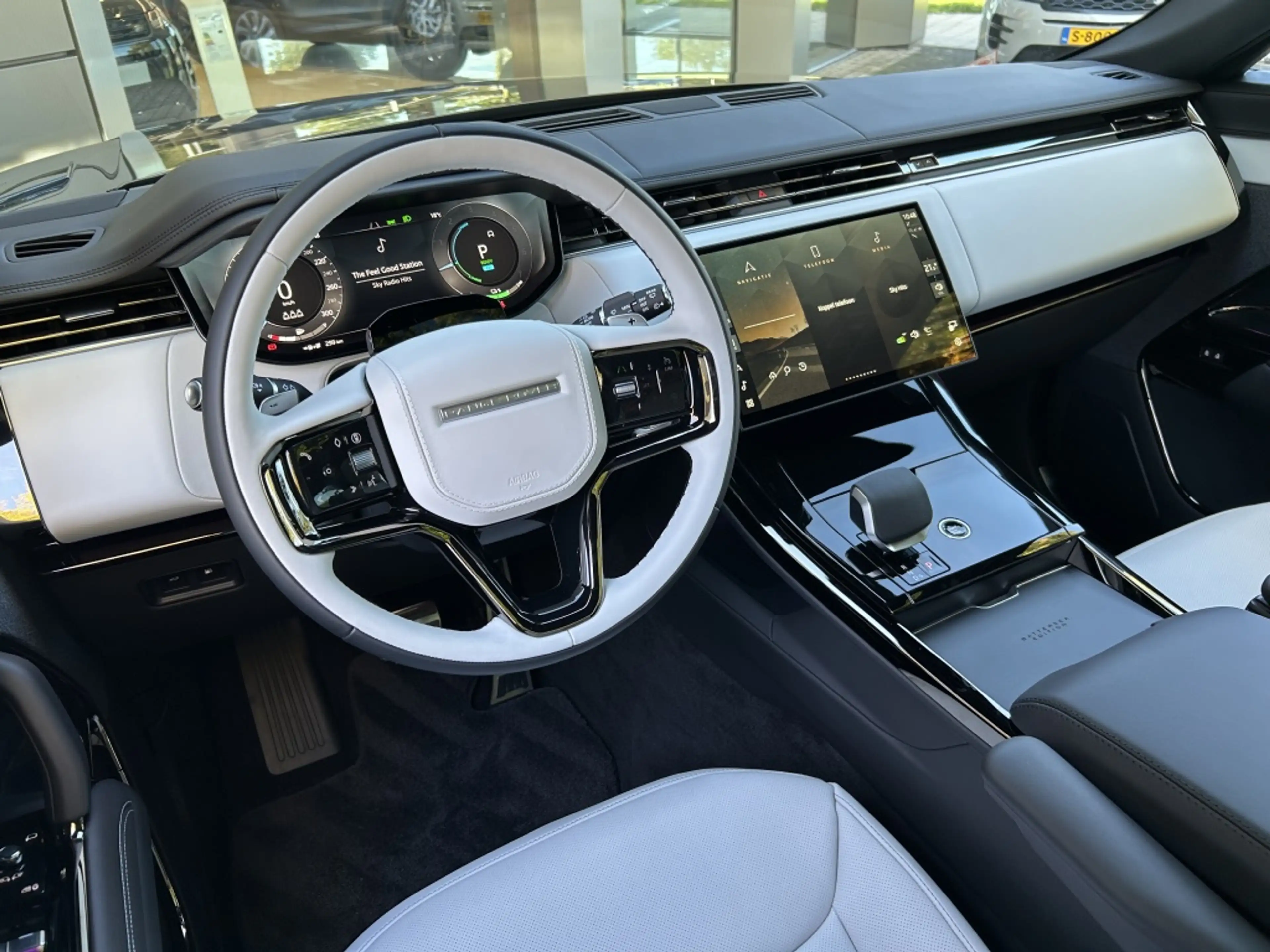Land Rover Range Rover Sport P460e AWD PHEV Battersea Edition — photo 7