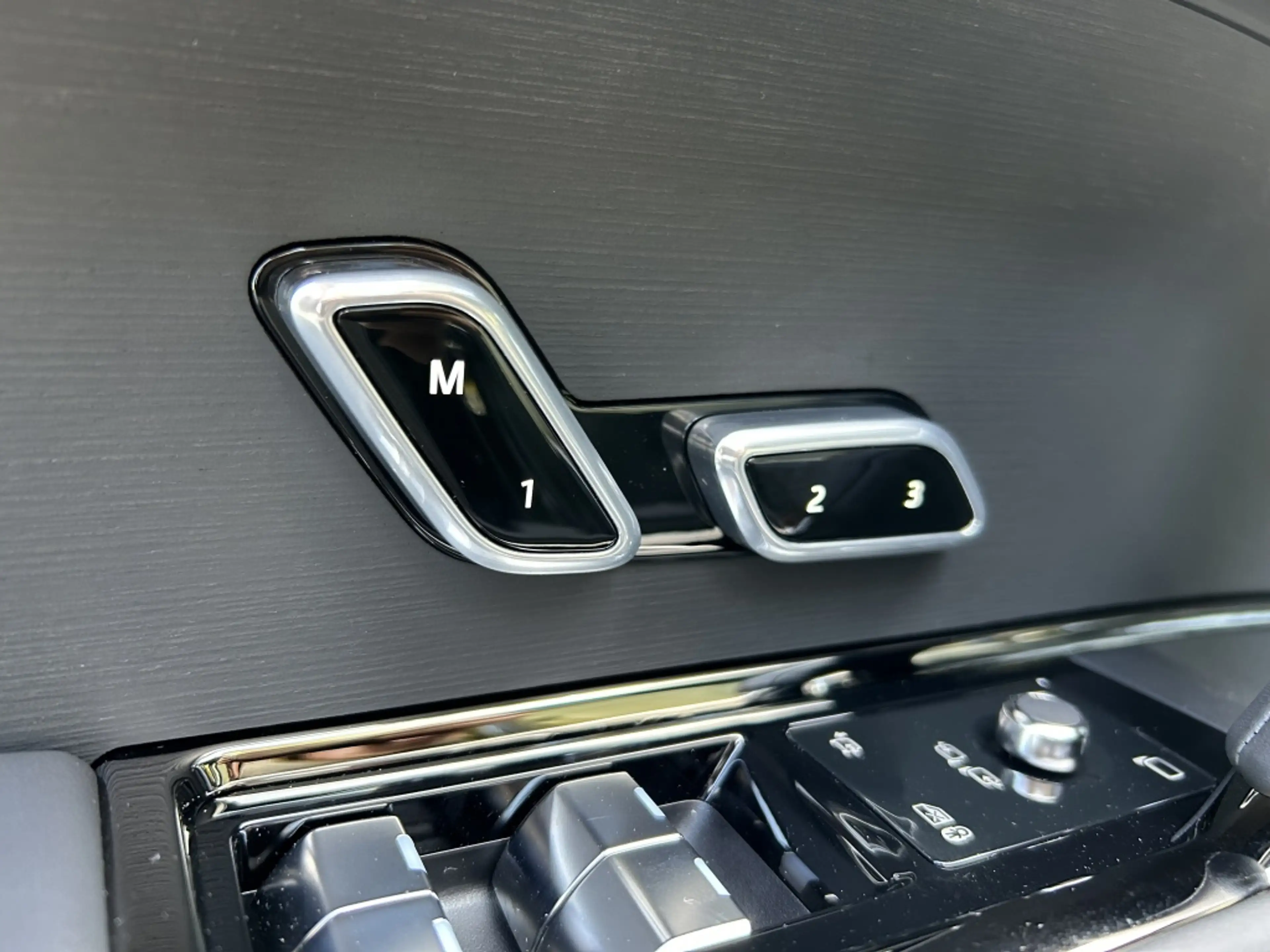 Land Rover Range Rover Sport P460e AWD PHEV Battersea Edition — photo 12