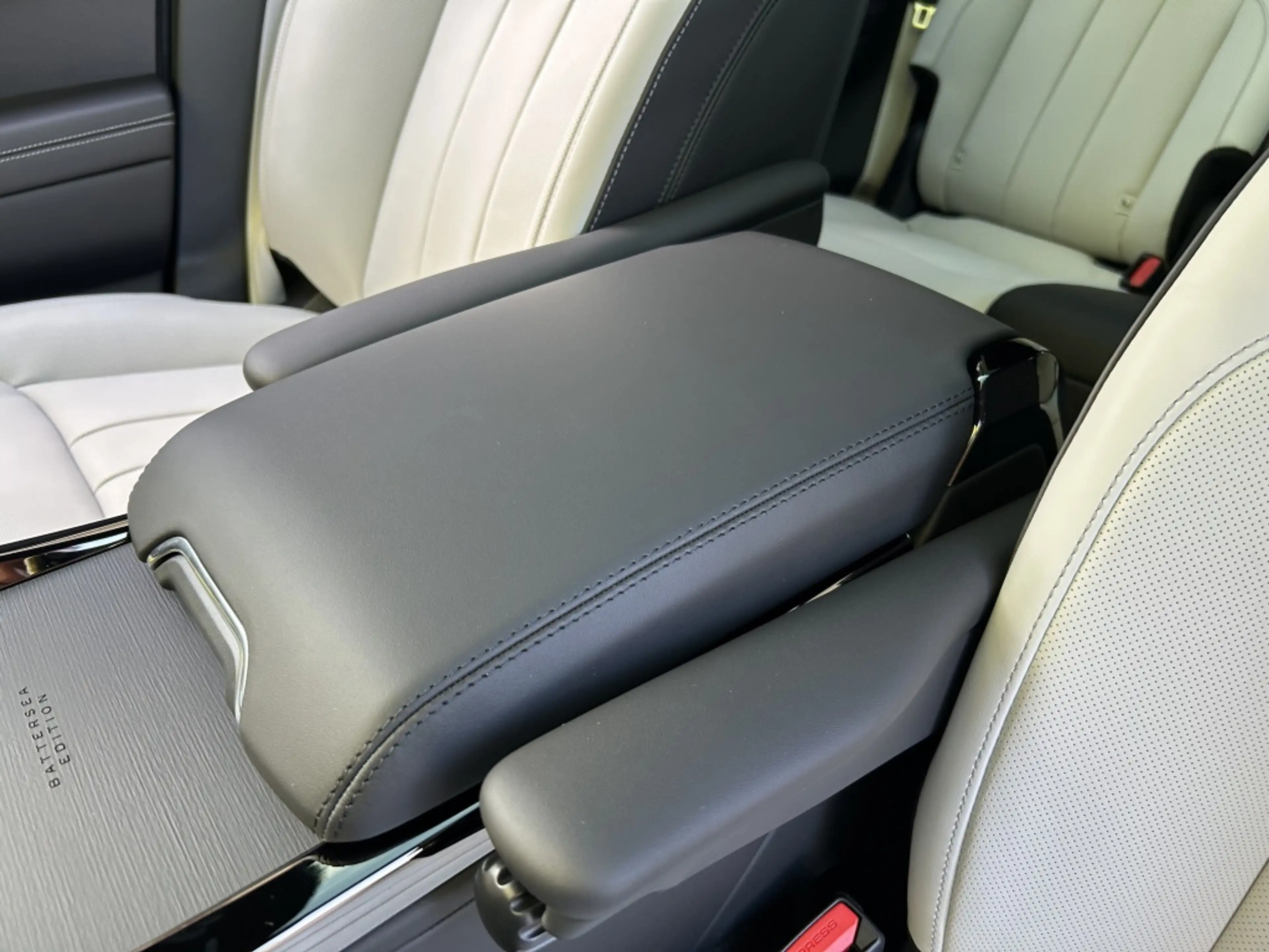 Land Rover Range Rover Sport P460e AWD PHEV Battersea Edition — photo 13