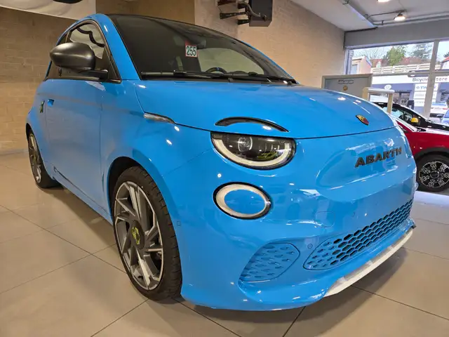 Abarth 500e e-500C 42 kWh Scorpionissima