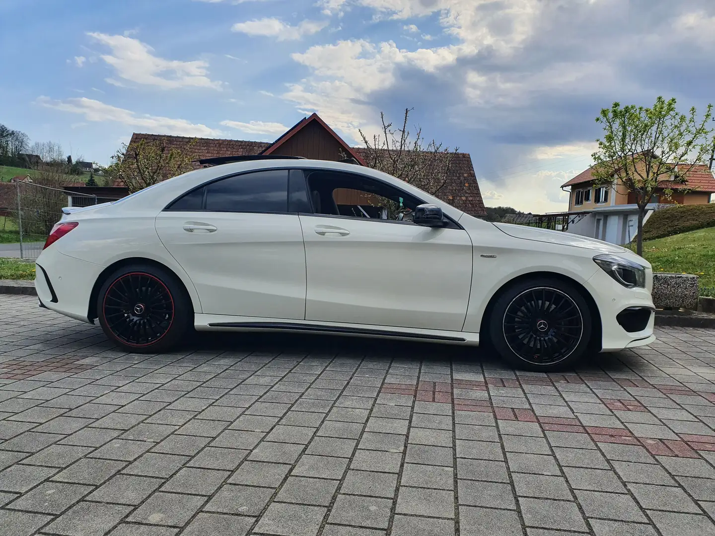 Mercedes-Benz CLA 250 Sport limited edition Weiß - 1