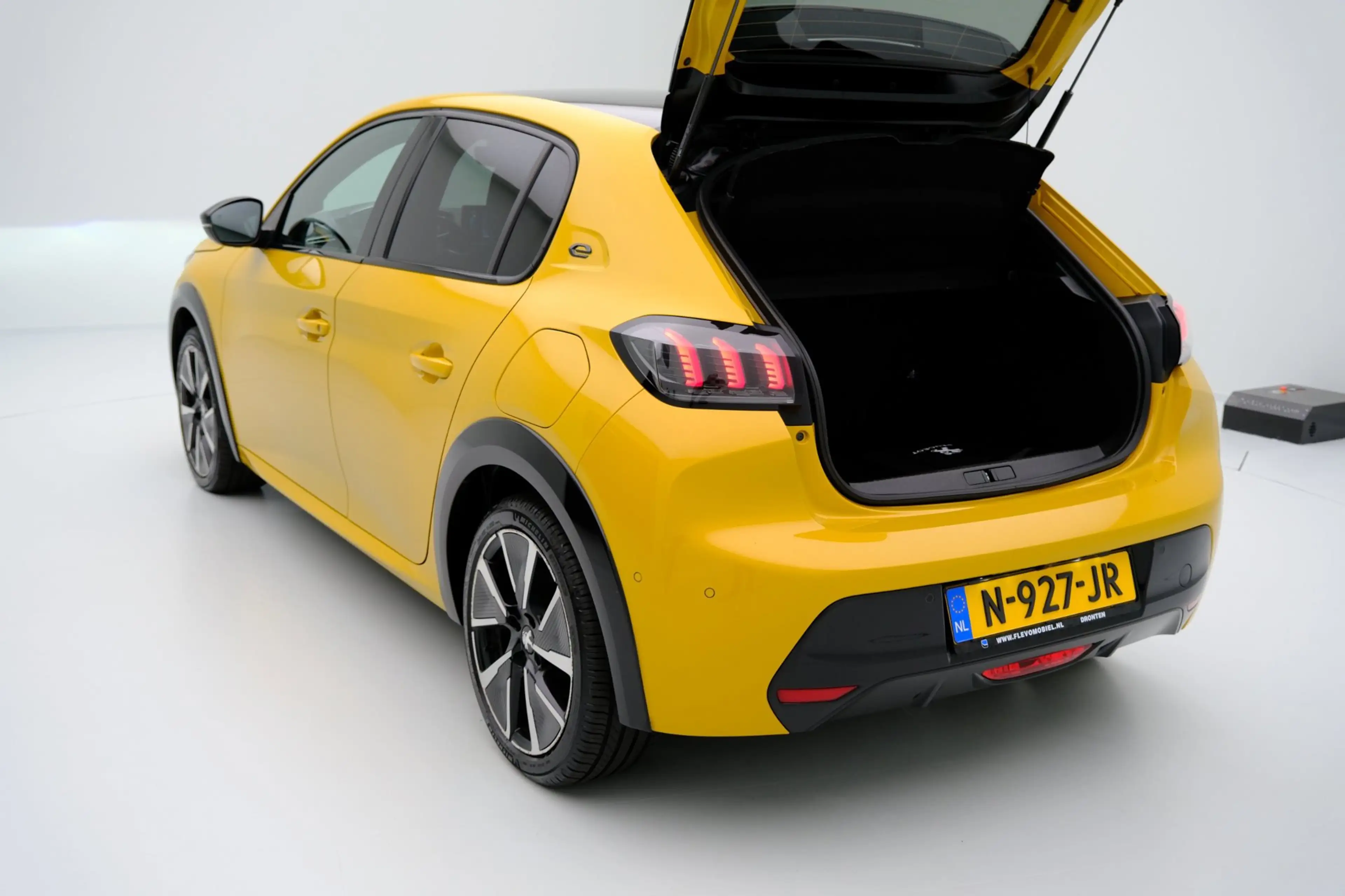Peugeot e-208 EV GT 350 50 kWh Aut. Navi|Virtual Display|1e Eig| — photo 10