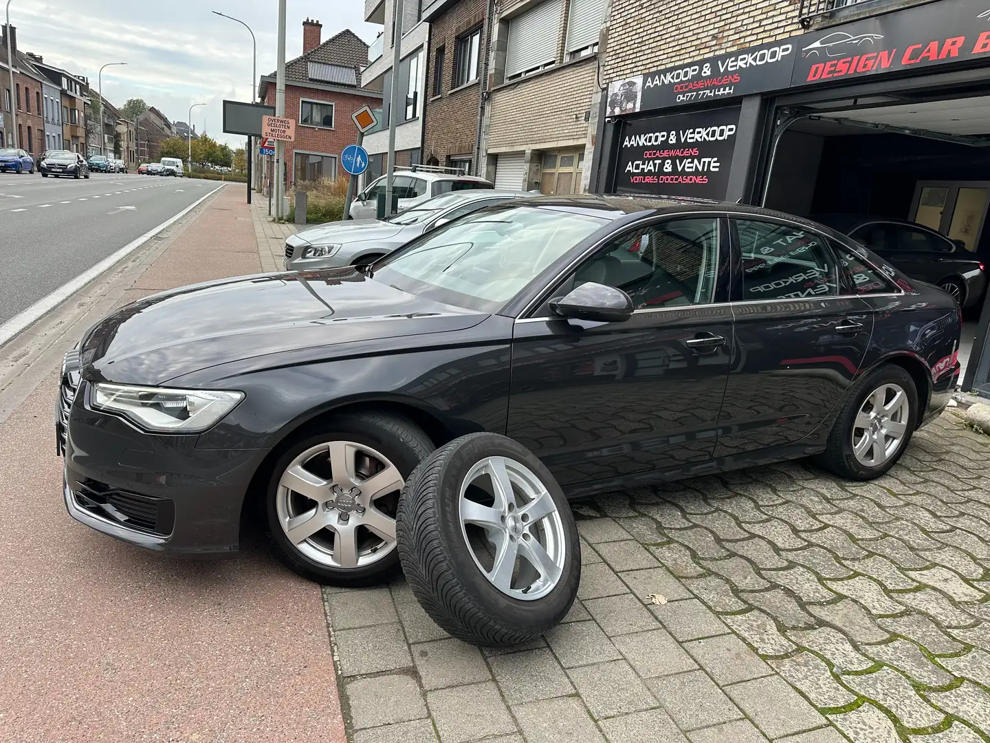 Audi A6 2.0 TDi ultra Etat Neuve*Carnet Audi*Kit Alu Hiver Gris - 1