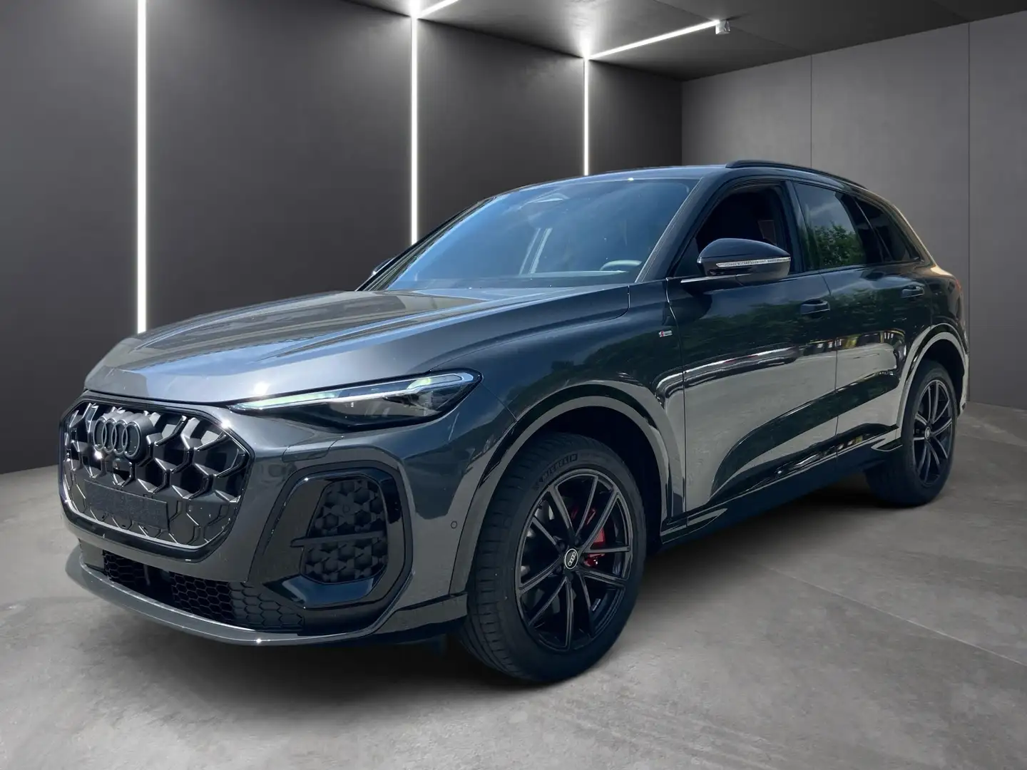 Audi Q5 2.0 TDI 150 kW quattro Schwarz - 1