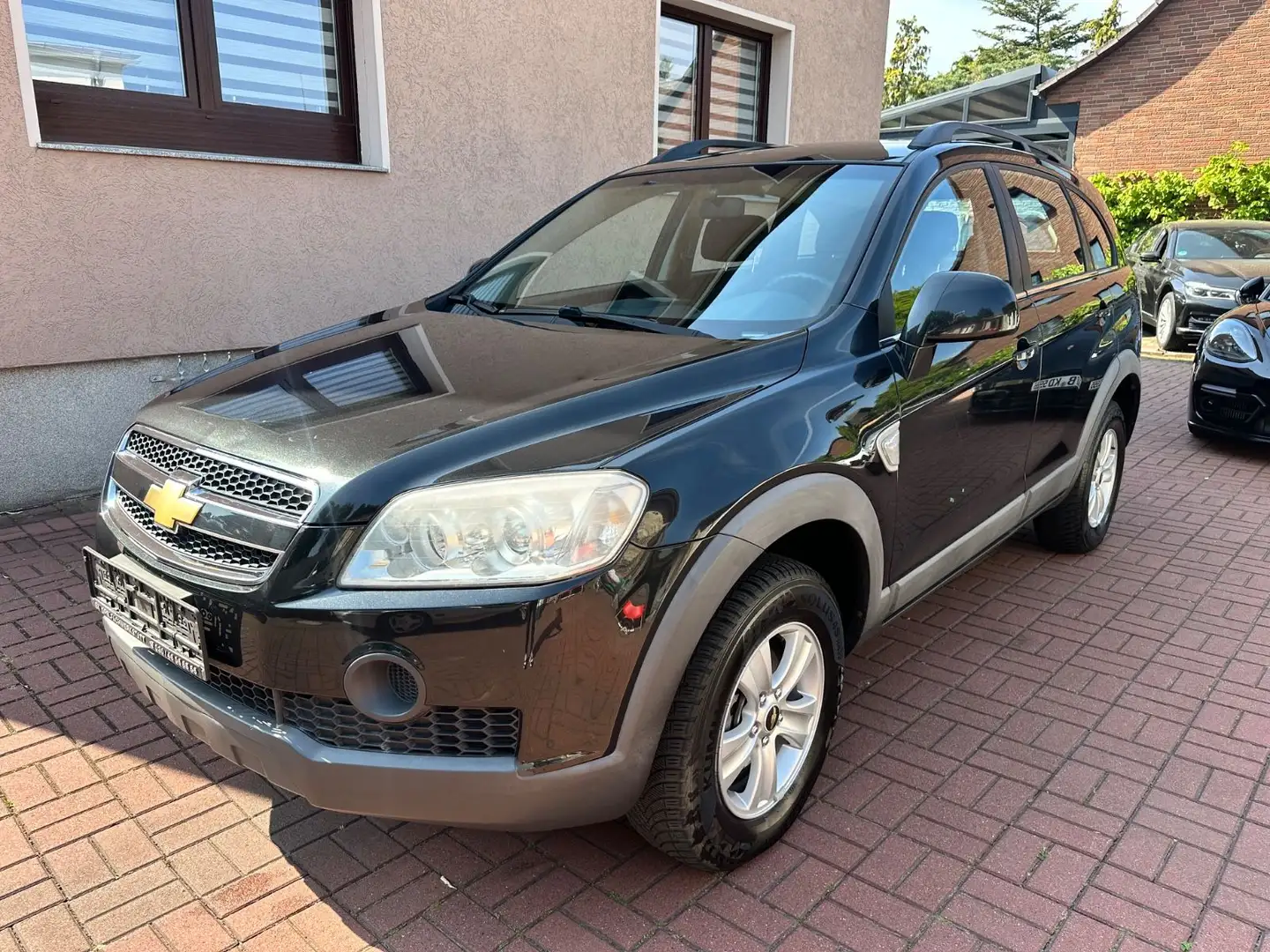 Chevrolet Captiva 2.0 D LS KLIMA Schwarz - 1
