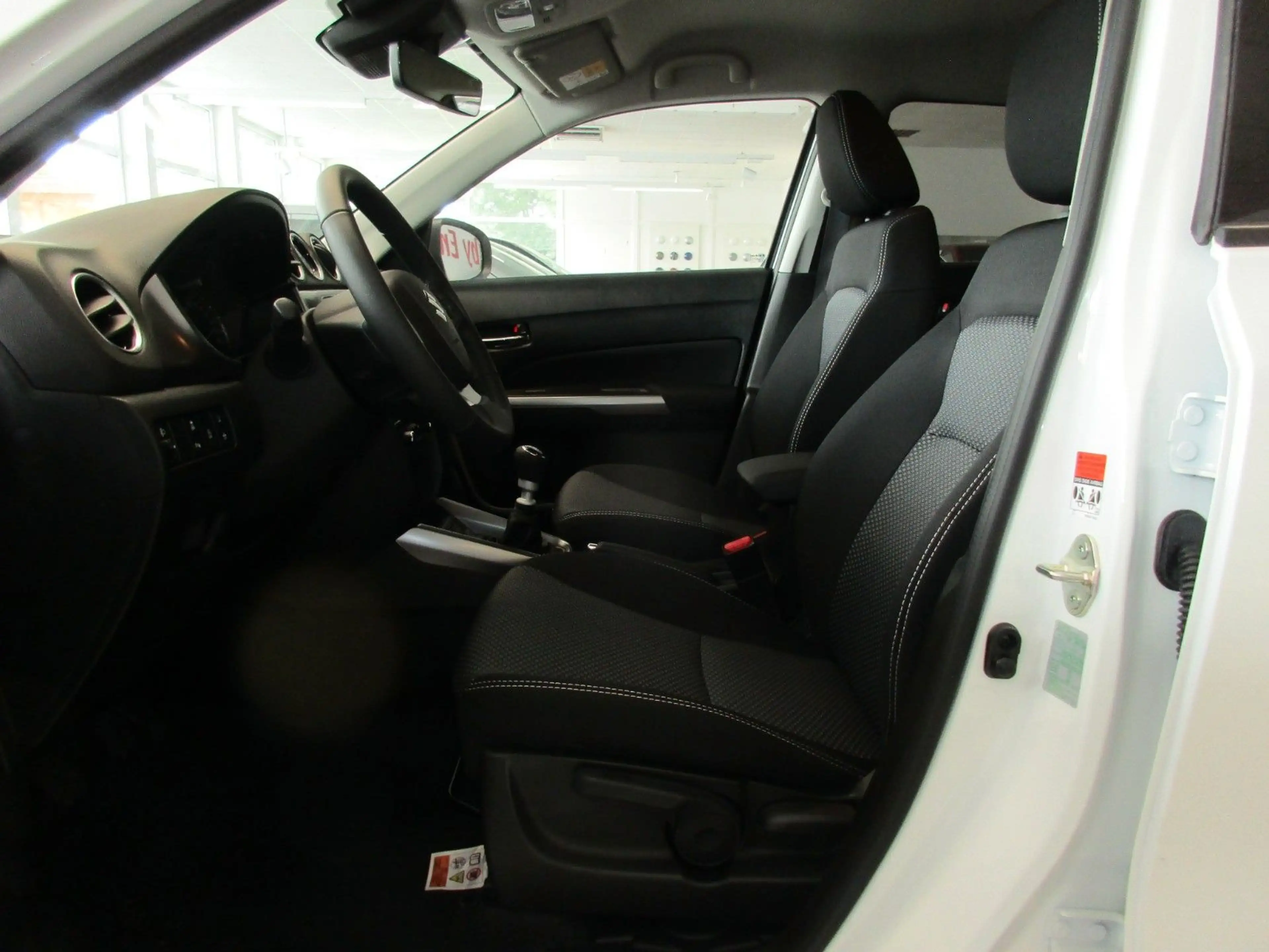 Suzuki Vitara 1.4 Mild-Hybrid Comfort 4x2 — photo 6