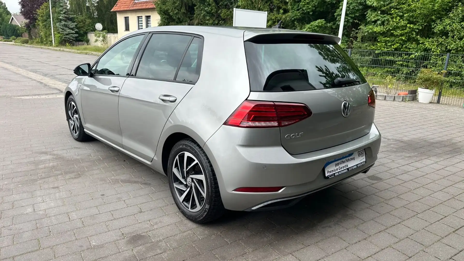 Volkswagen Golf VII Lim. Join Start-Stopp Silber - 2