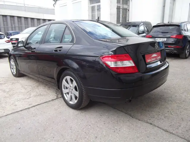 Mercedes-Benz C-Class view 24