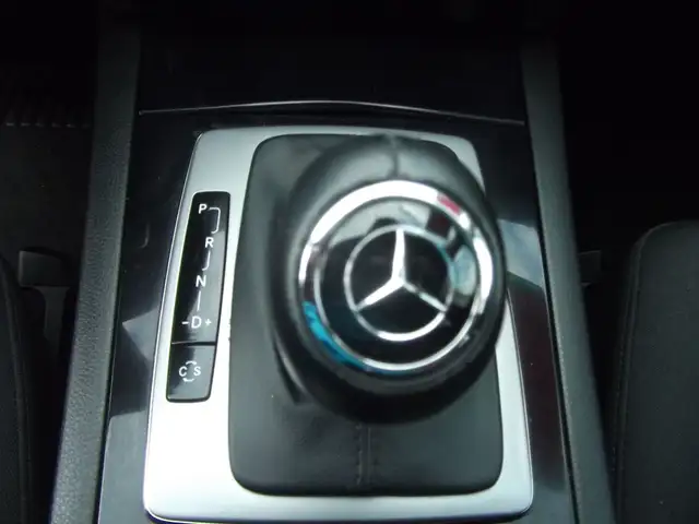 Mercedes-Benz C-Class view 15