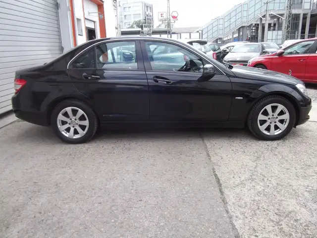 Mercedes-Benz C-Class view 6