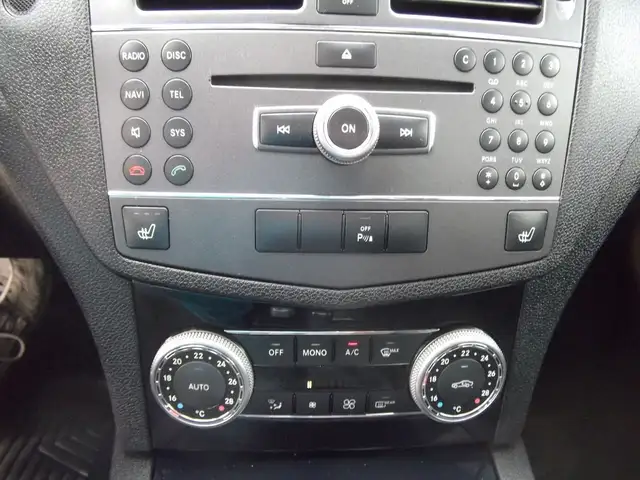 Mercedes-Benz C-Class view 14
