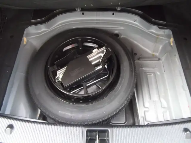 Mercedes-Benz C-Class view 29