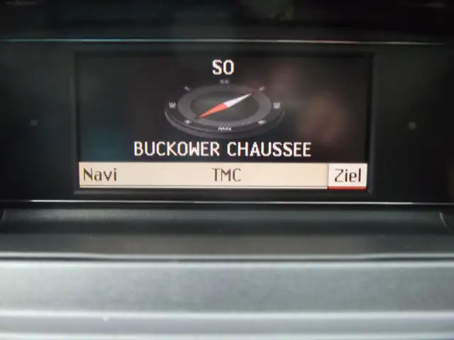 Mercedes-Benz C-Class view 13