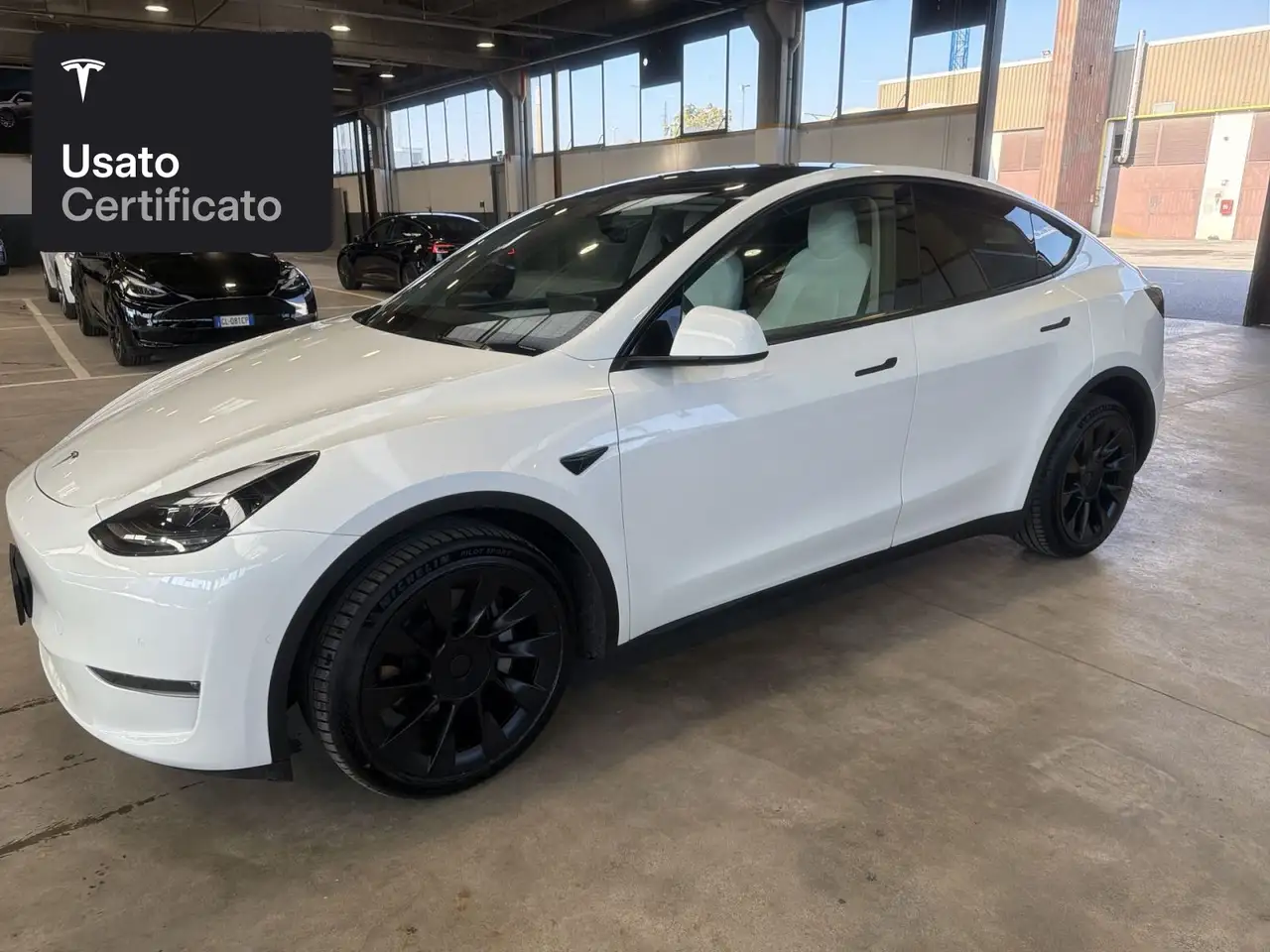 2022 Tesla Model Y Long Range AWD, photograph 4
