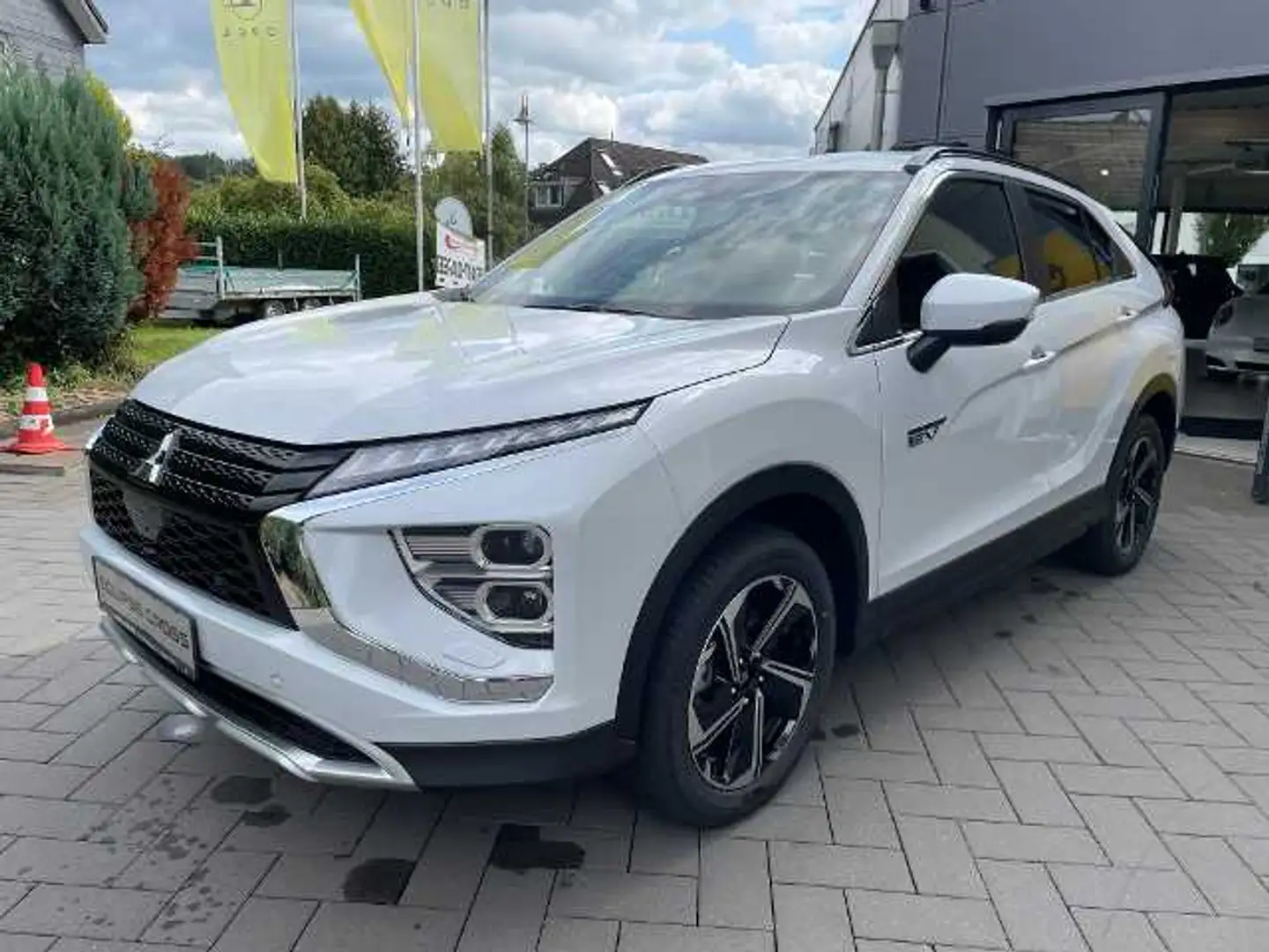 Mitsubishi Eclipse Cross Plug-in Hybrid PLUS 2.4 MIVEC 4WD Weiß - 1