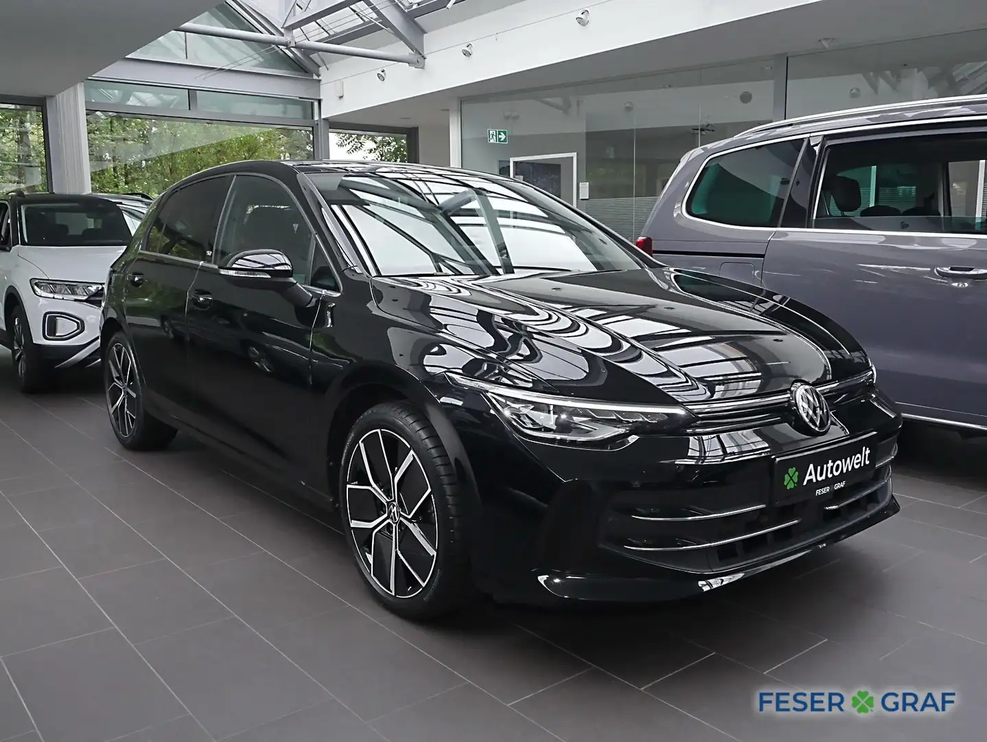 Volkswagen Golf VIII Style 1.5 eTSI, PANO, KESSY, NAVI Schwarz - 2