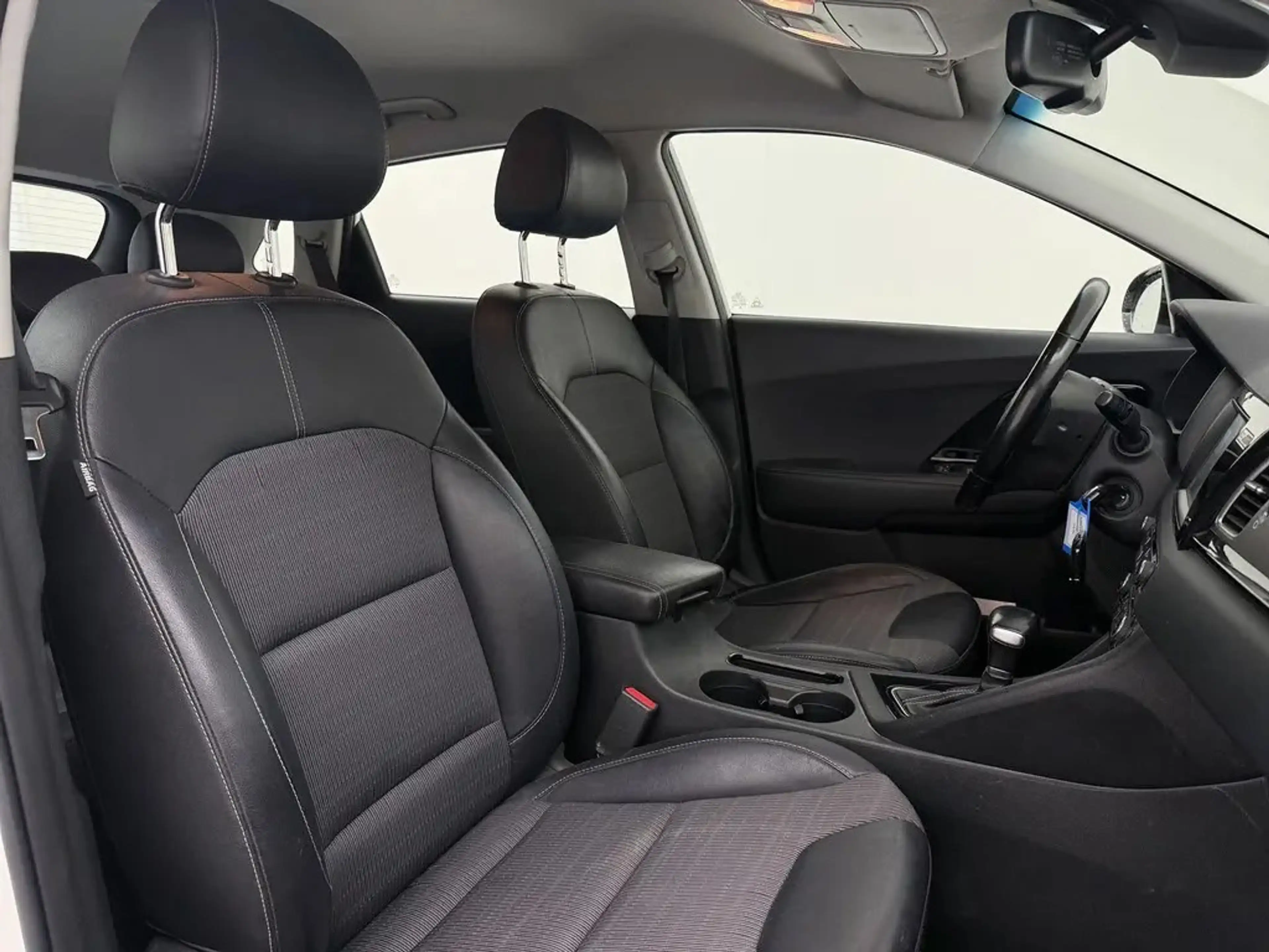 Kia Niro 1.6 GDi Hybrid DynamicLine | Trekhaak | Camera | C — photo 4