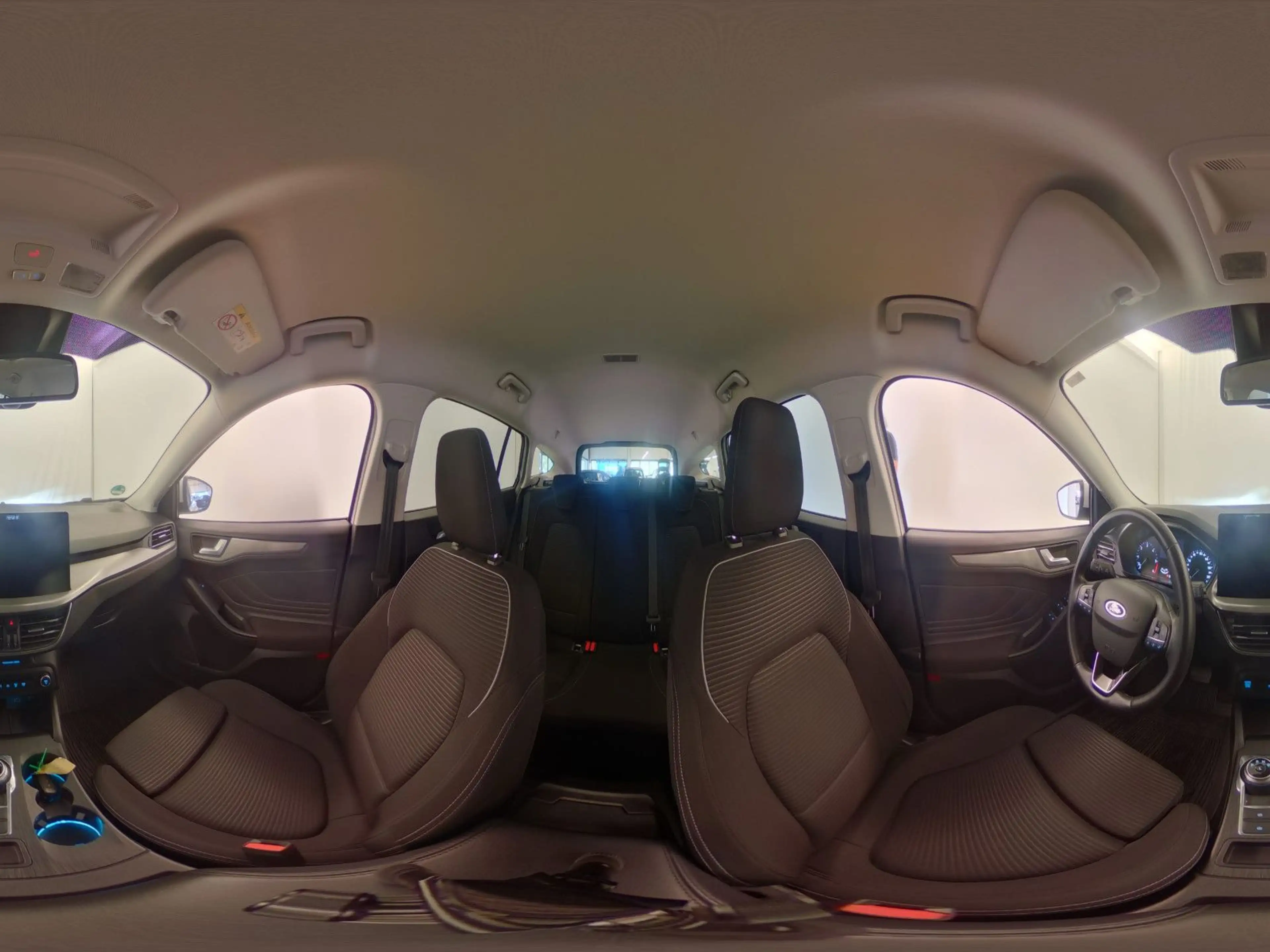 Ford Focus Titanium AHK*Kamera*LED*NaviGroß*LM*DAB — photo 6
