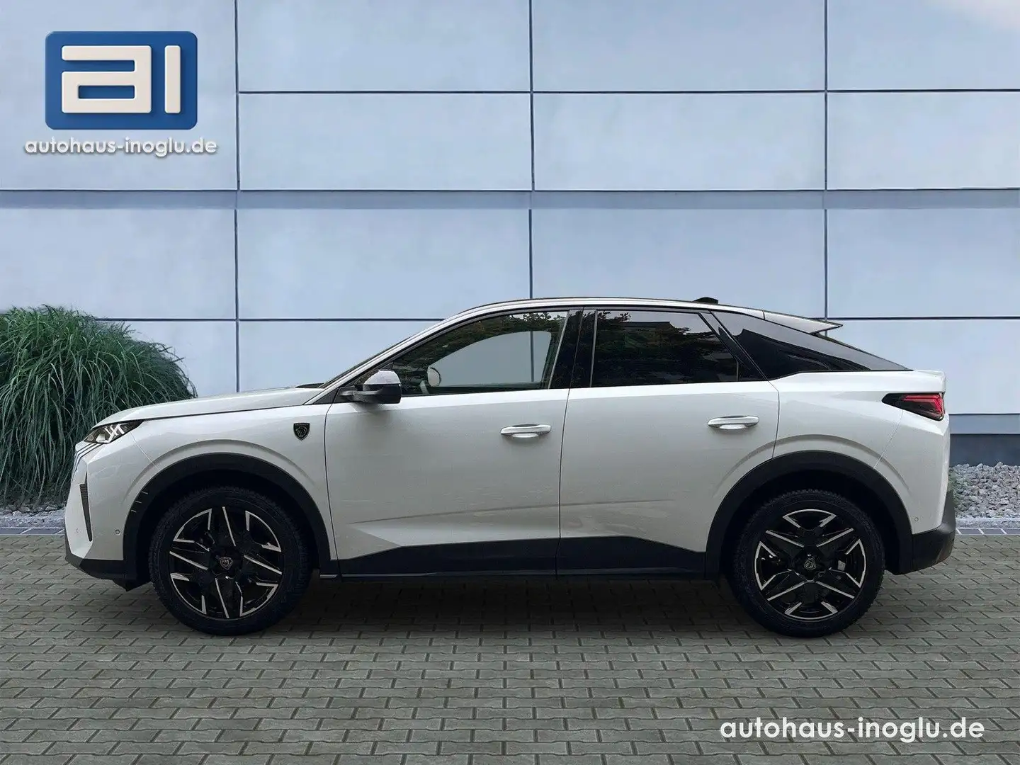 Peugeot 3008 GT HYBRID 145 e-DSC6 Matrix+Navi+Pano+Leder Weiß - 2