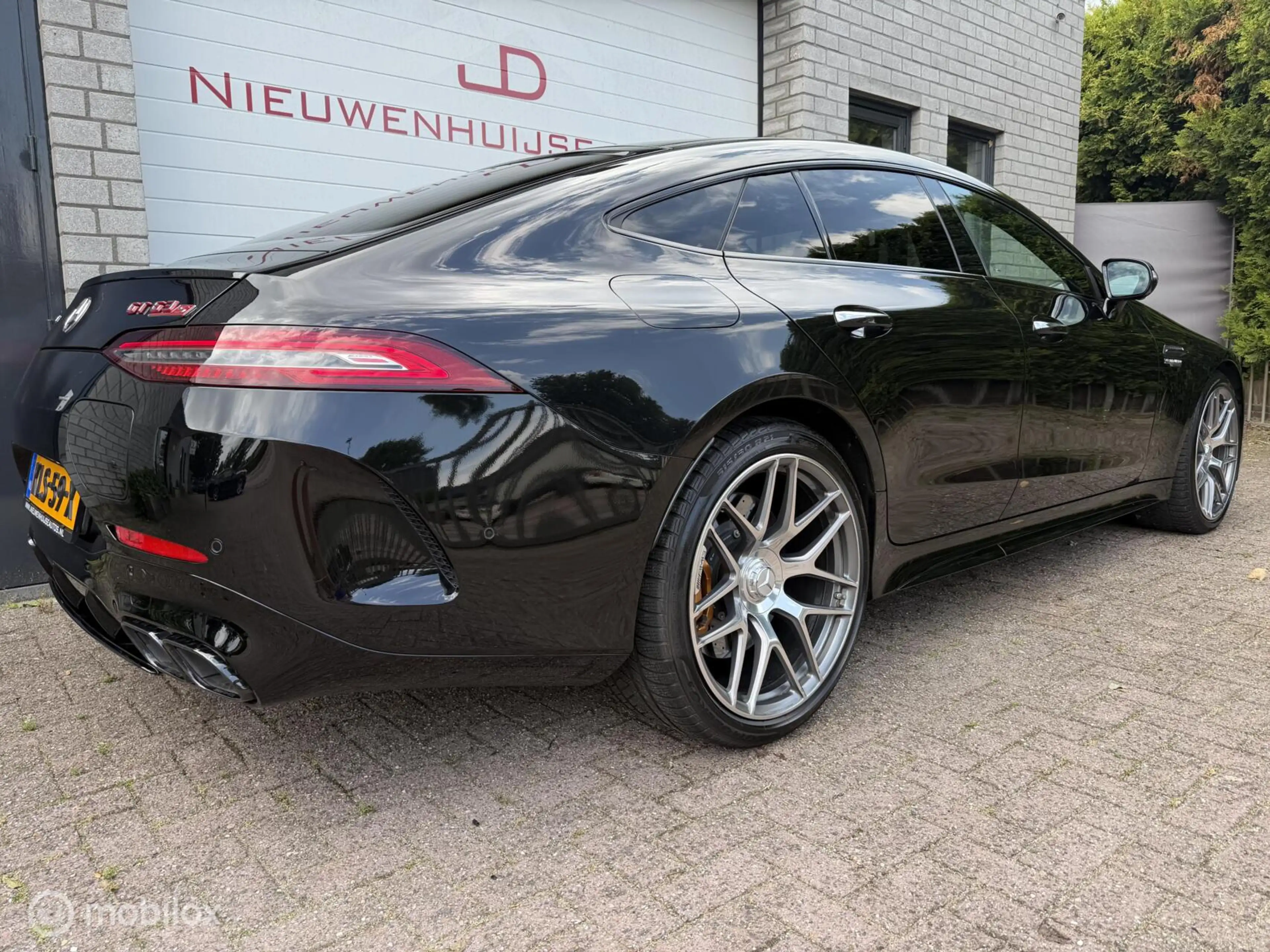 Mercedes-Benz AMG GT 4-Door Coupe AMG 63 S E Performance Premium+ — photo 11