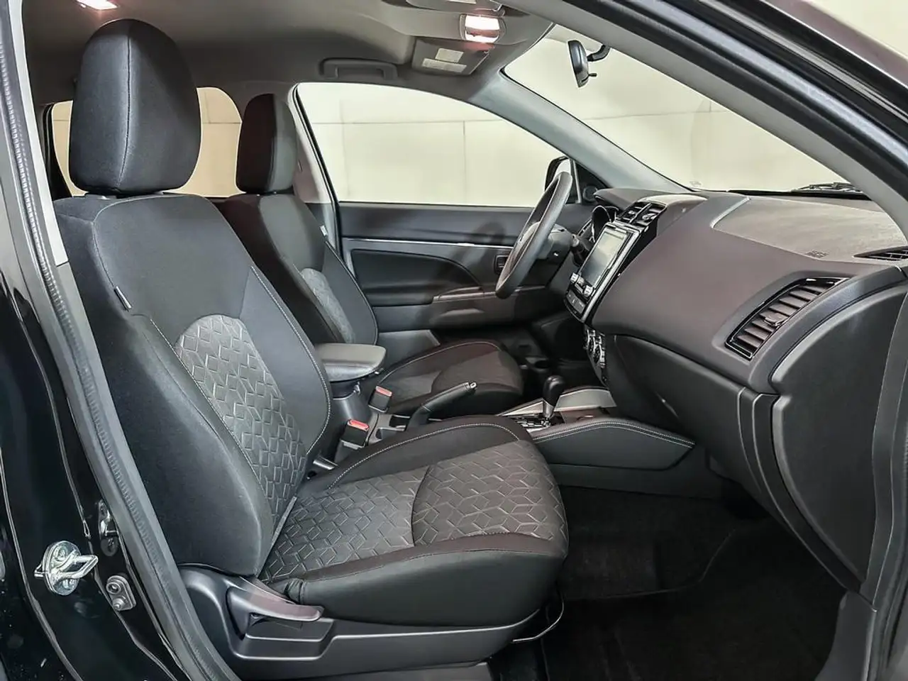 Mitsubishi RVR снимка Mitsubishi RVR