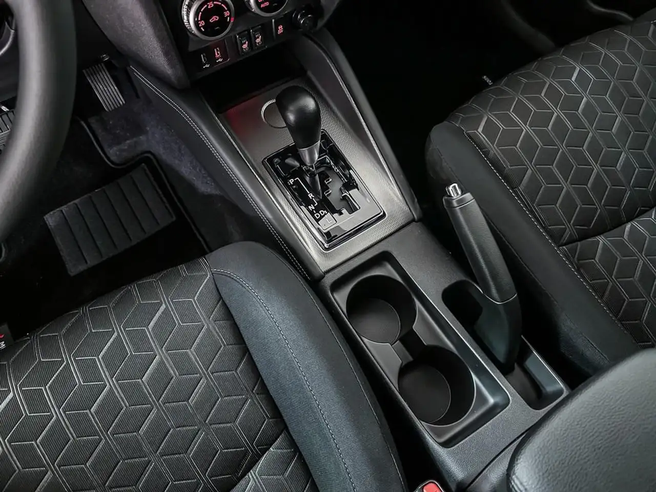 Mitsubishi RVR снимка Mitsubishi RVR