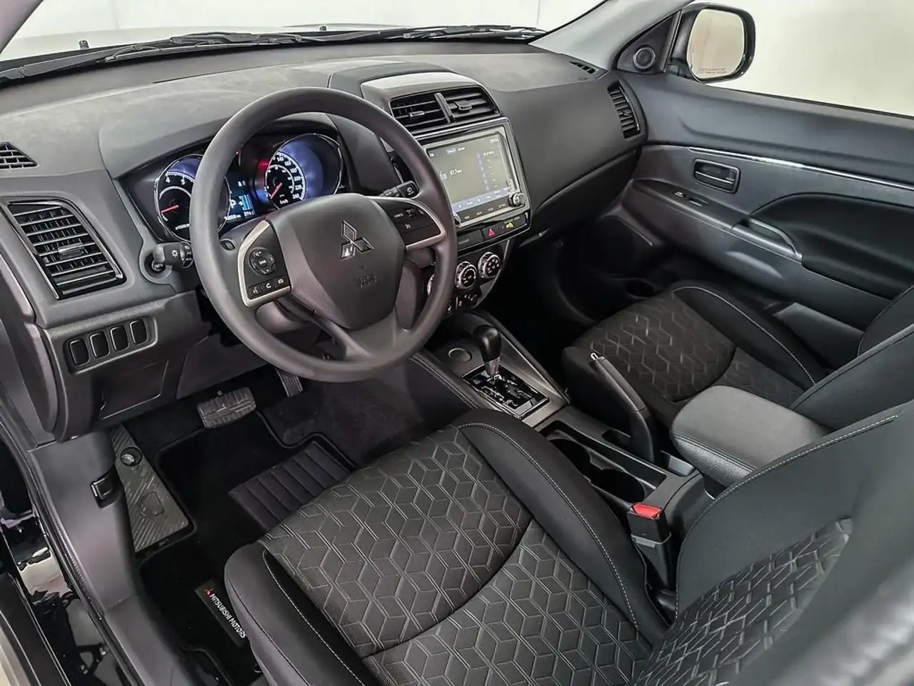 Mitsubishi RVR снимка Mitsubishi RVR