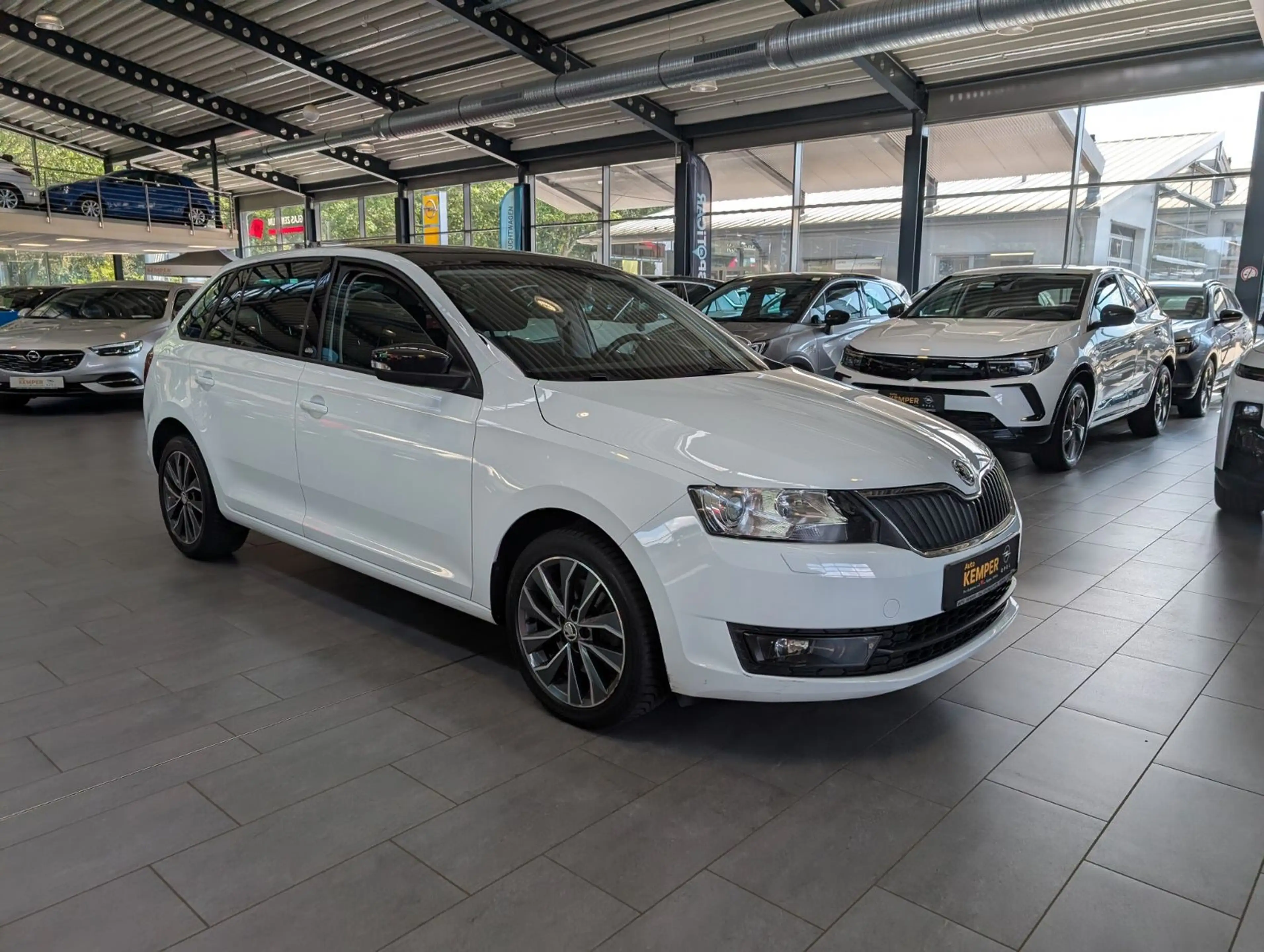 Skoda Rapid/Spaceback Spaceback Edition SH 4el Fenster Allwetter