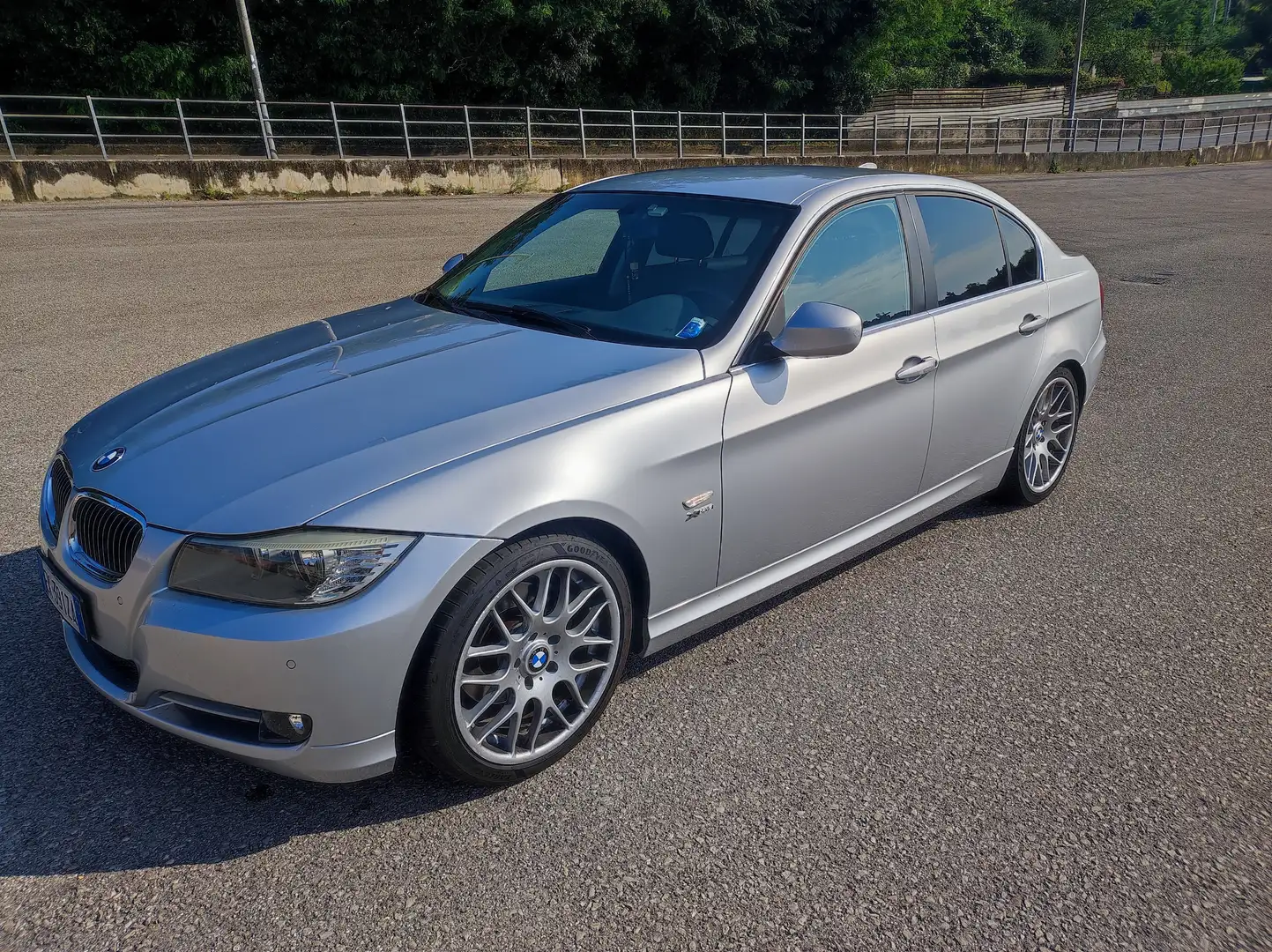 BMW 320 Serie 3 E90 Berlina 320d xdrive Eletta 184cv Grey - 2
