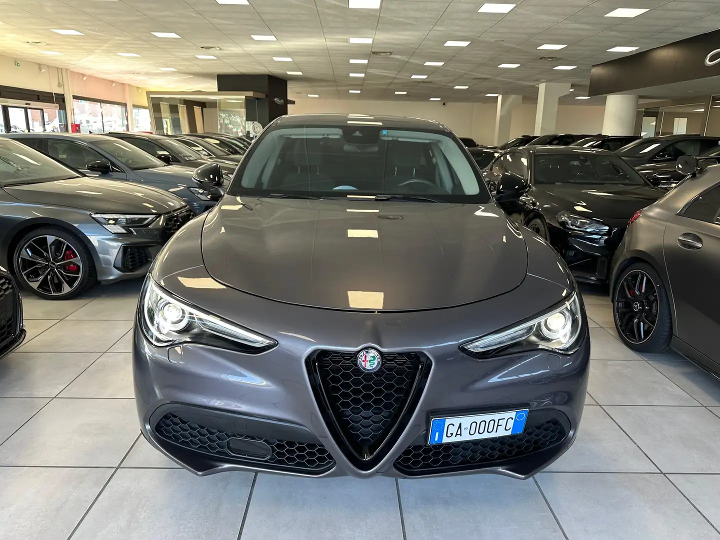 Alfa Romeo Stelvio Stelvio 2.2 t 190cv auto Grau - 2