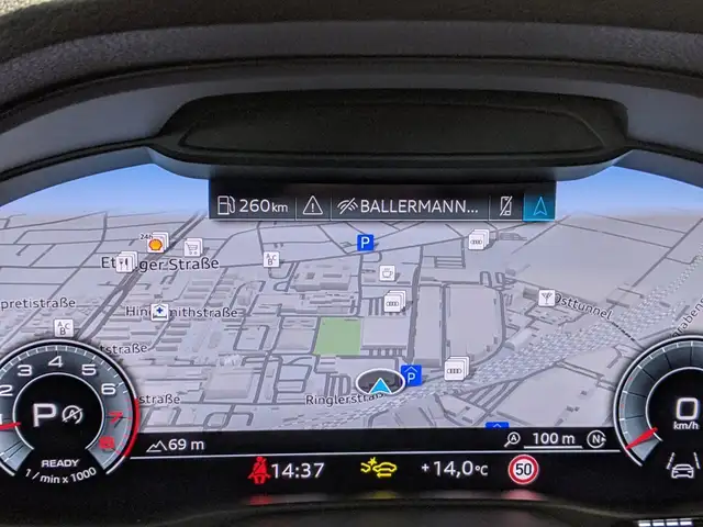 Audi Q2 view 15