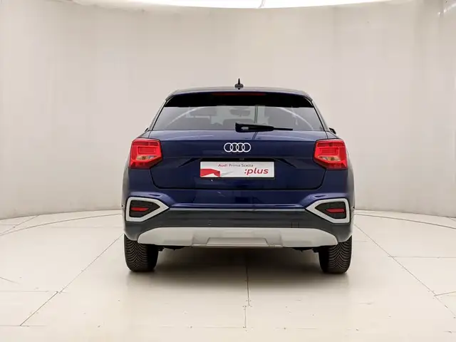Audi Q2 view 5