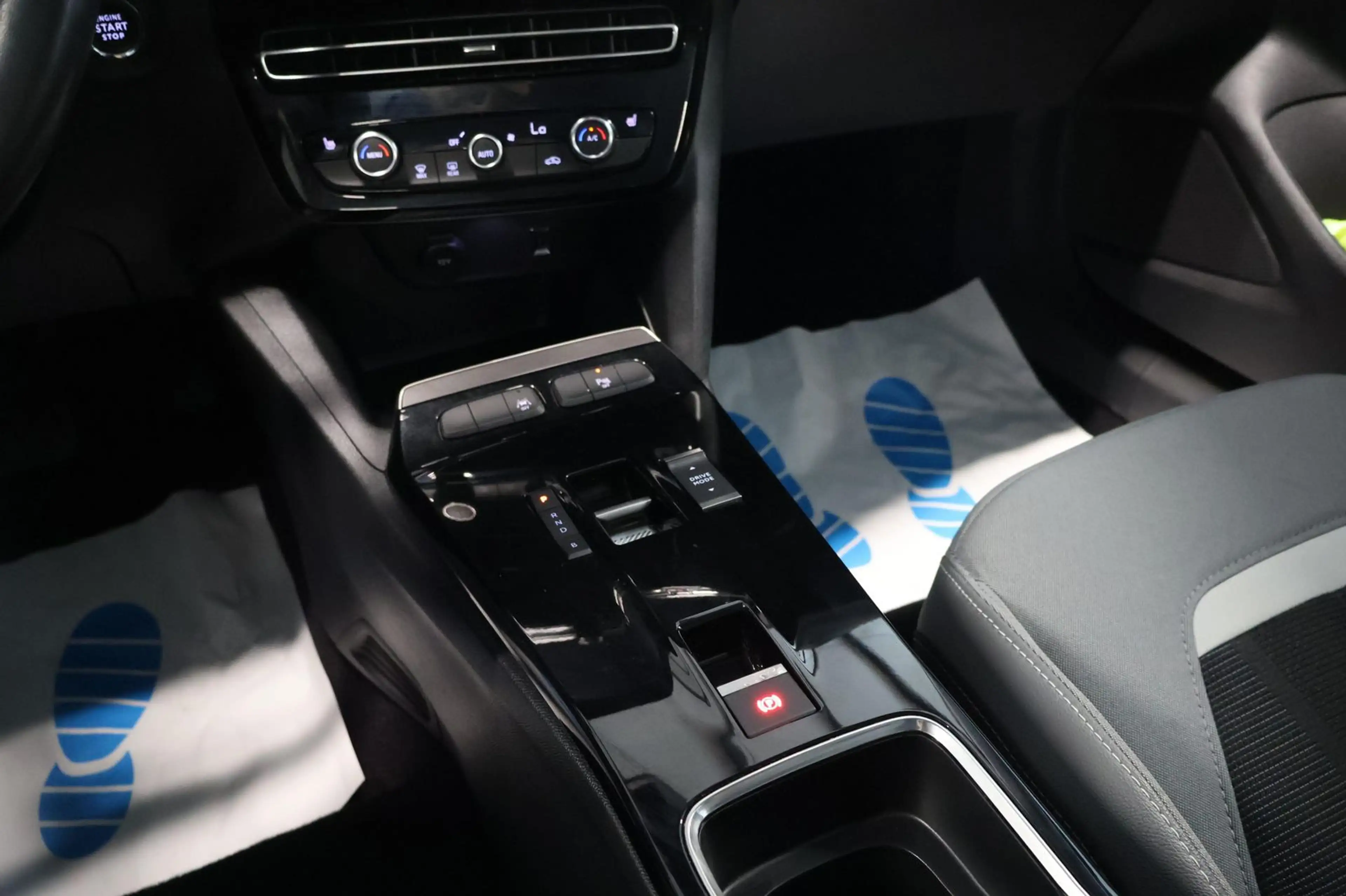 Opel Mokka-E Elegance LED+KAM+WINTER+KEYLESS+CARPLAY+ — photo 10
