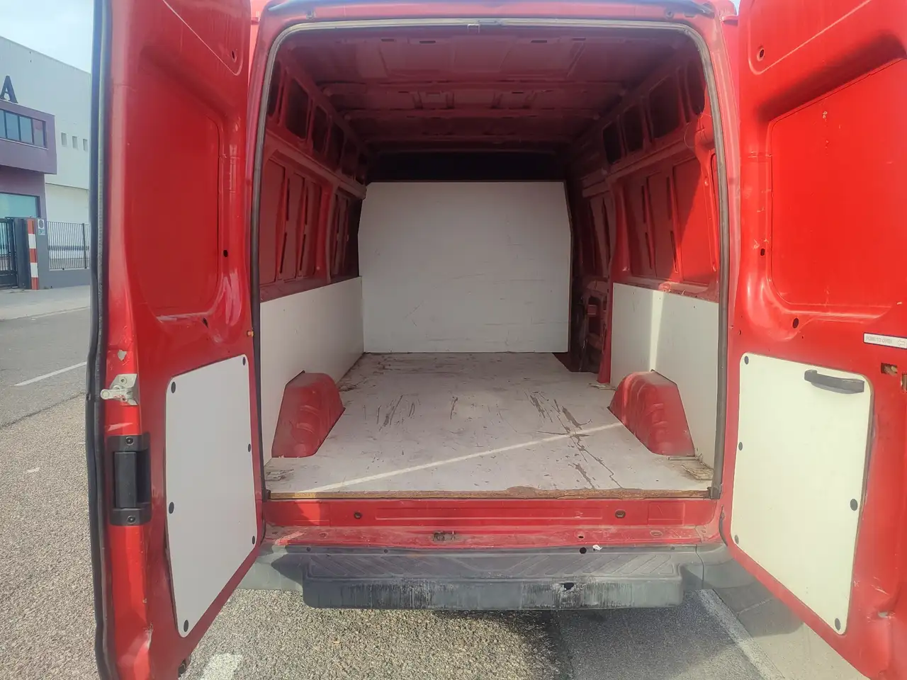 Ford Transit FT 350L Van 120, foto 10