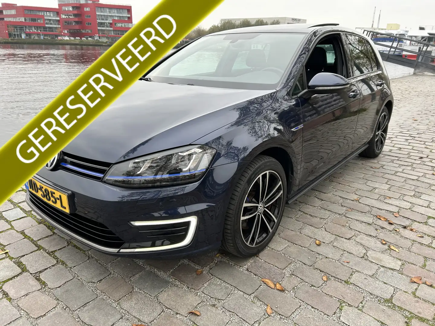Volkswagen Golf GTE 1.4 TSI panodak navi airco/ecc Blauw - 1