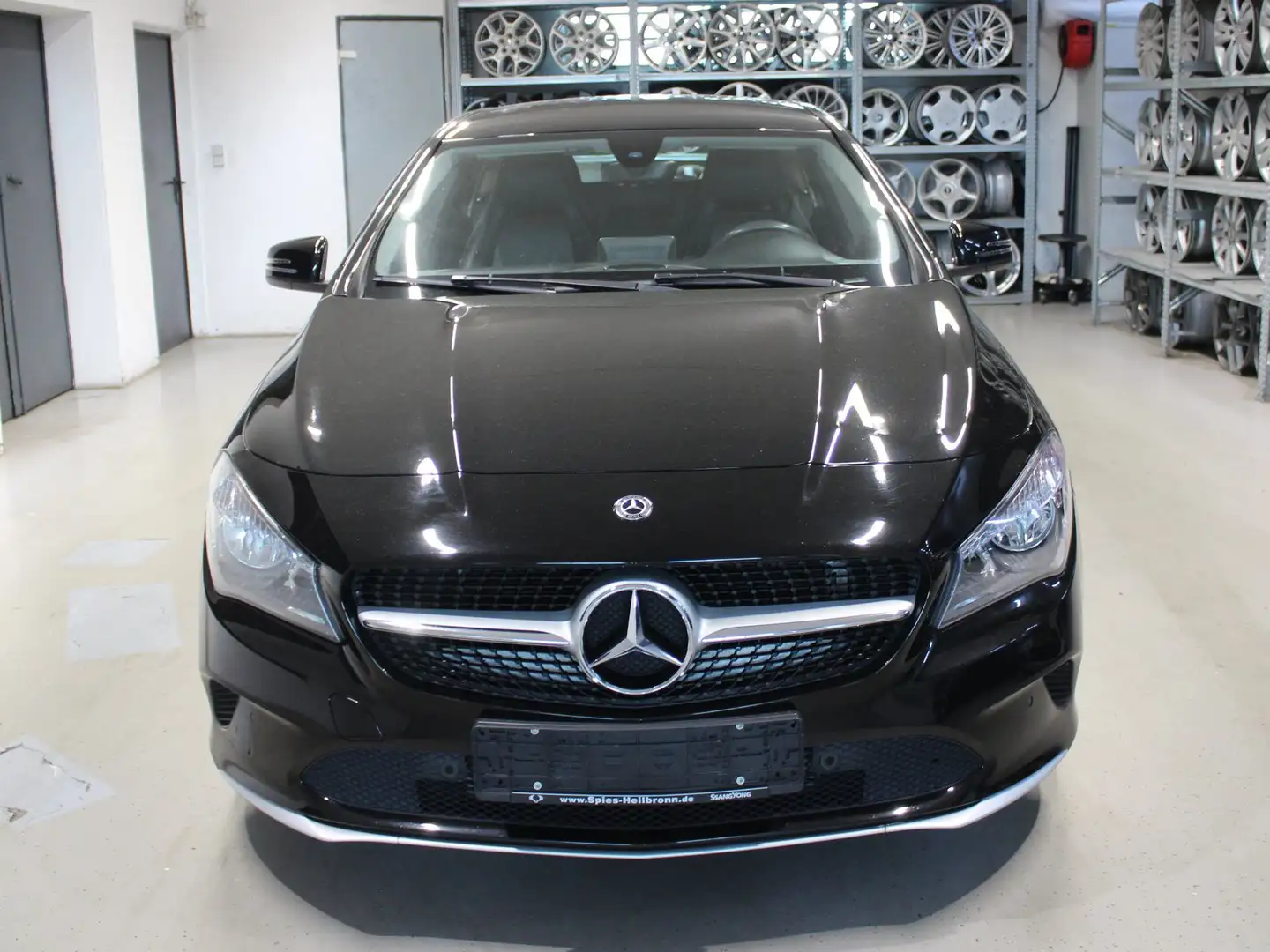 Mercedes-Benz CLA 180 CLA 180 Shooting-B*NAVI*CAM*TEMPOMAT*ECO Zwart - 1