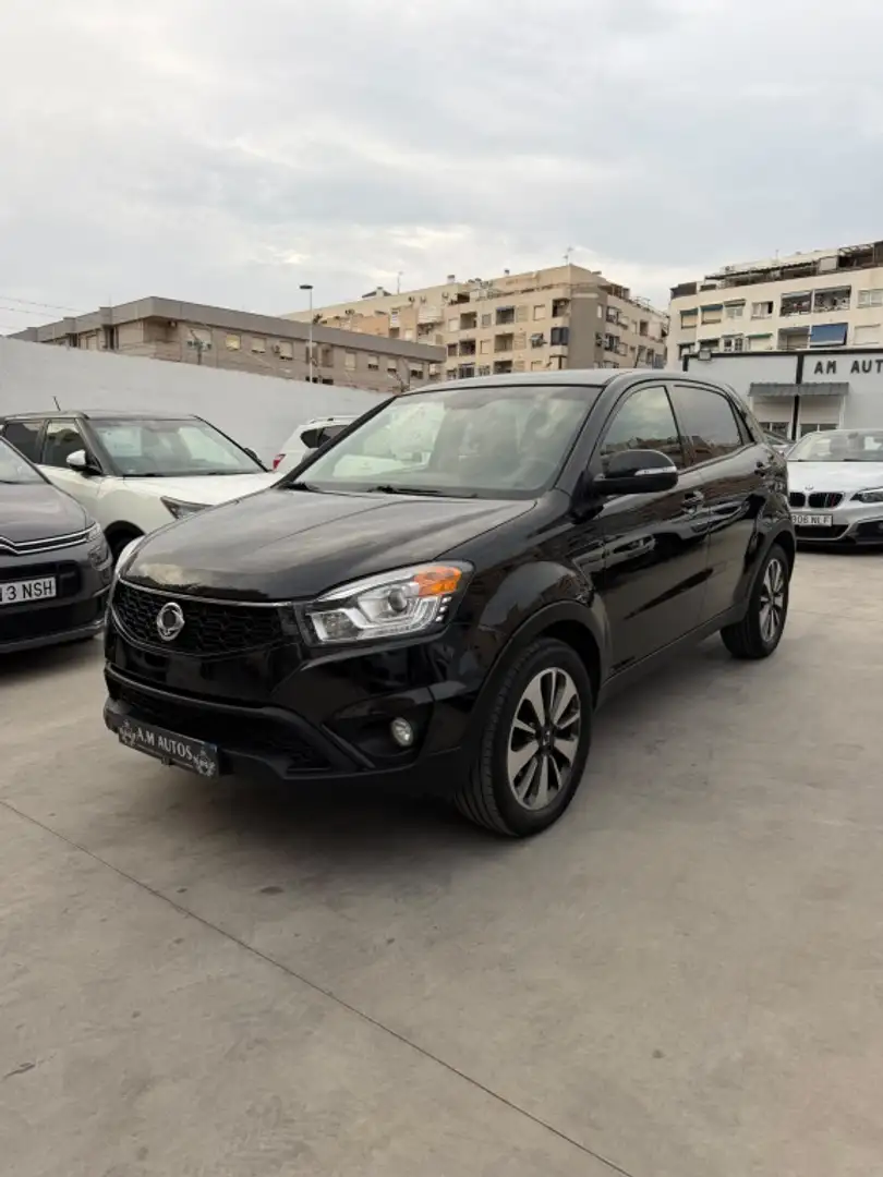 SsangYong Korando Todoterreno Manual de 5 Puertas Blanco - 1