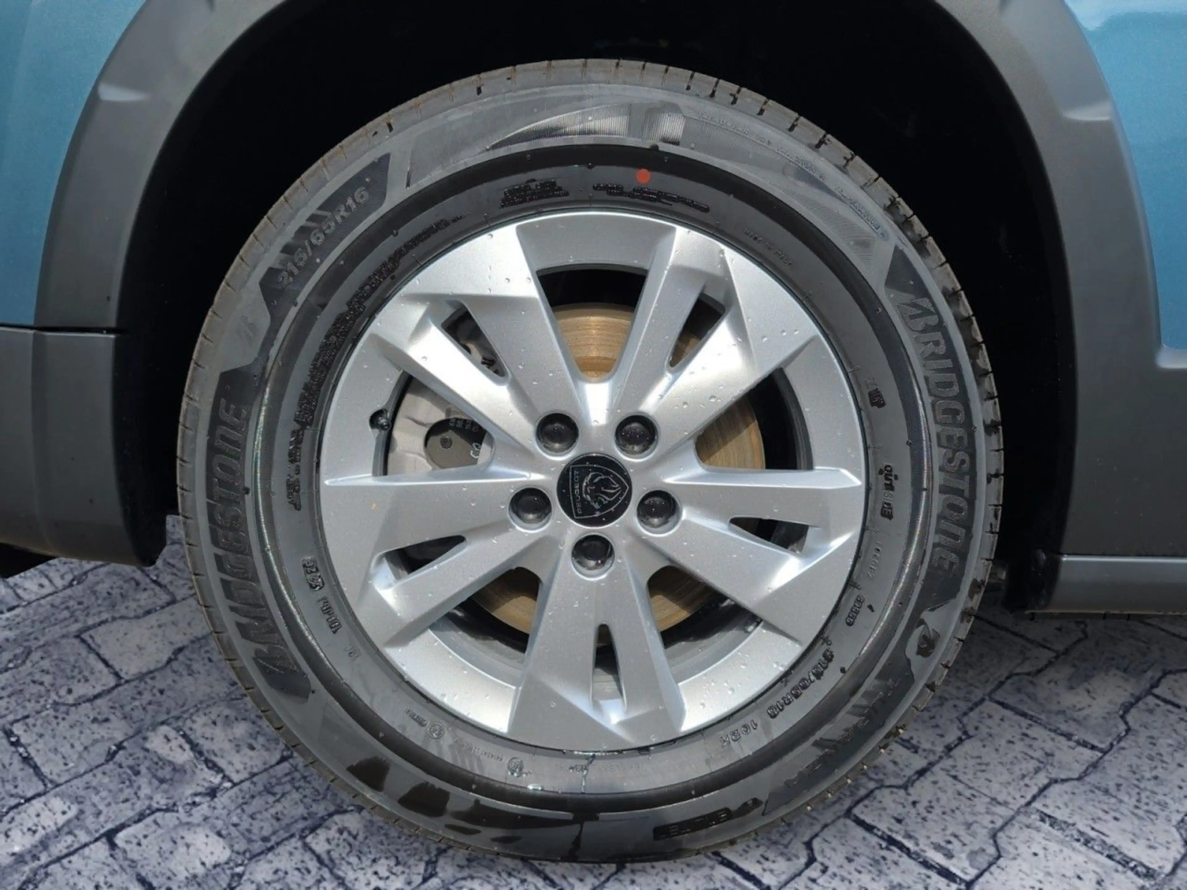 Peugeot Rifter Allure L1 110 PT Kamera+ParkPilot+LED — photo 11