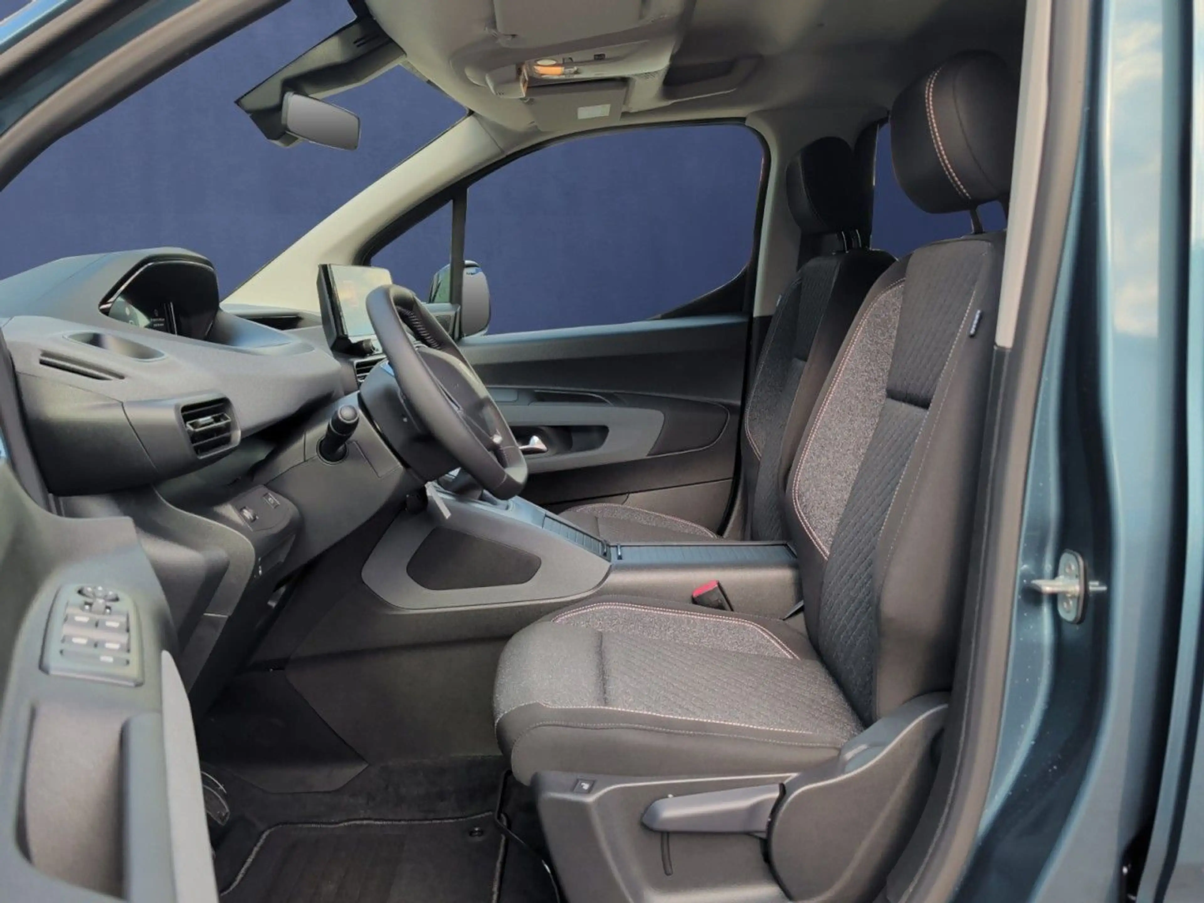 Peugeot Rifter Allure L1 110 PT Kamera+ParkPilot+LED — photo 13