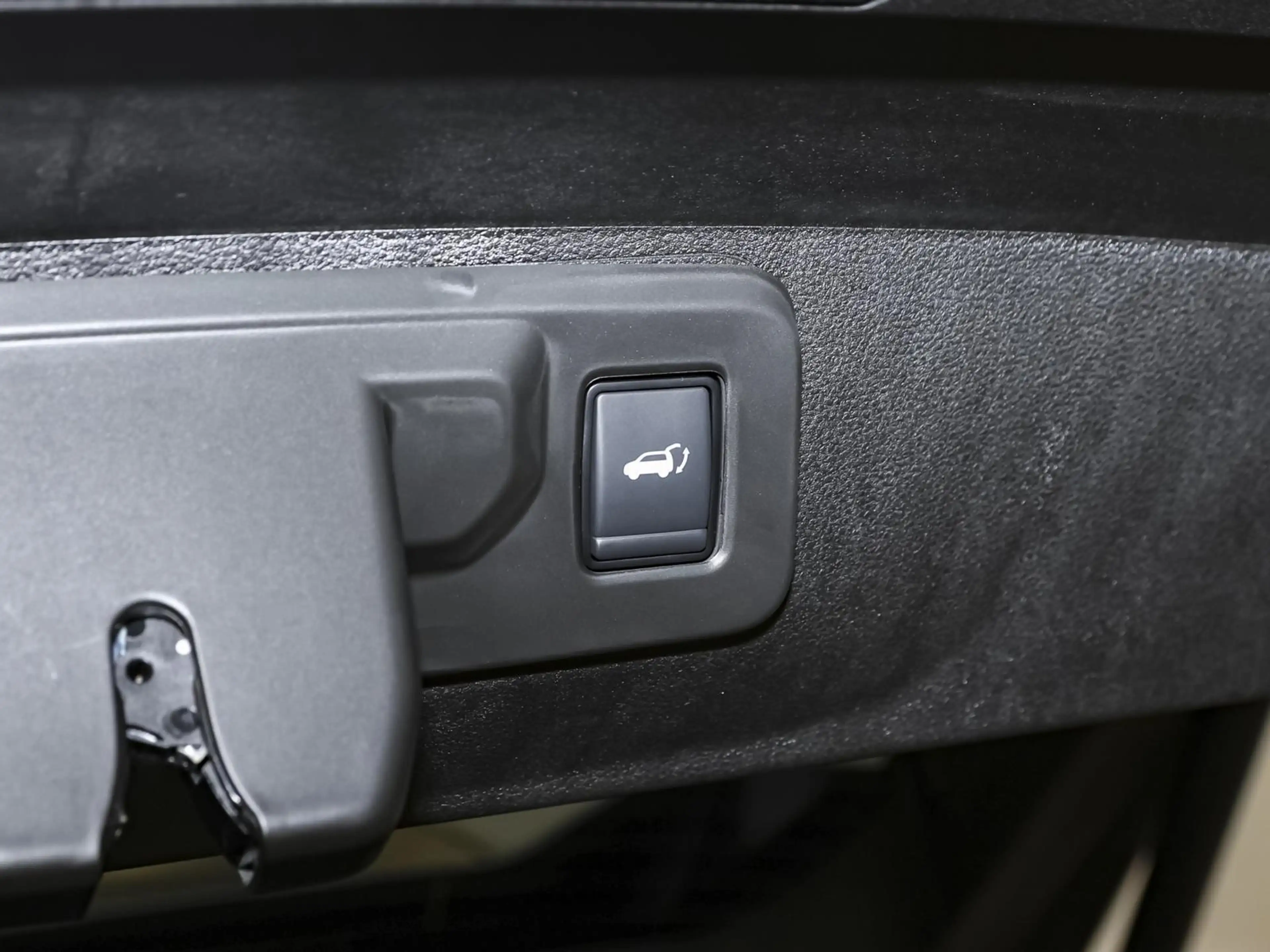 Renault Rafale Esprit Alpine E-Tech Plug-in Hybrid 300 4x4 — photo 9
